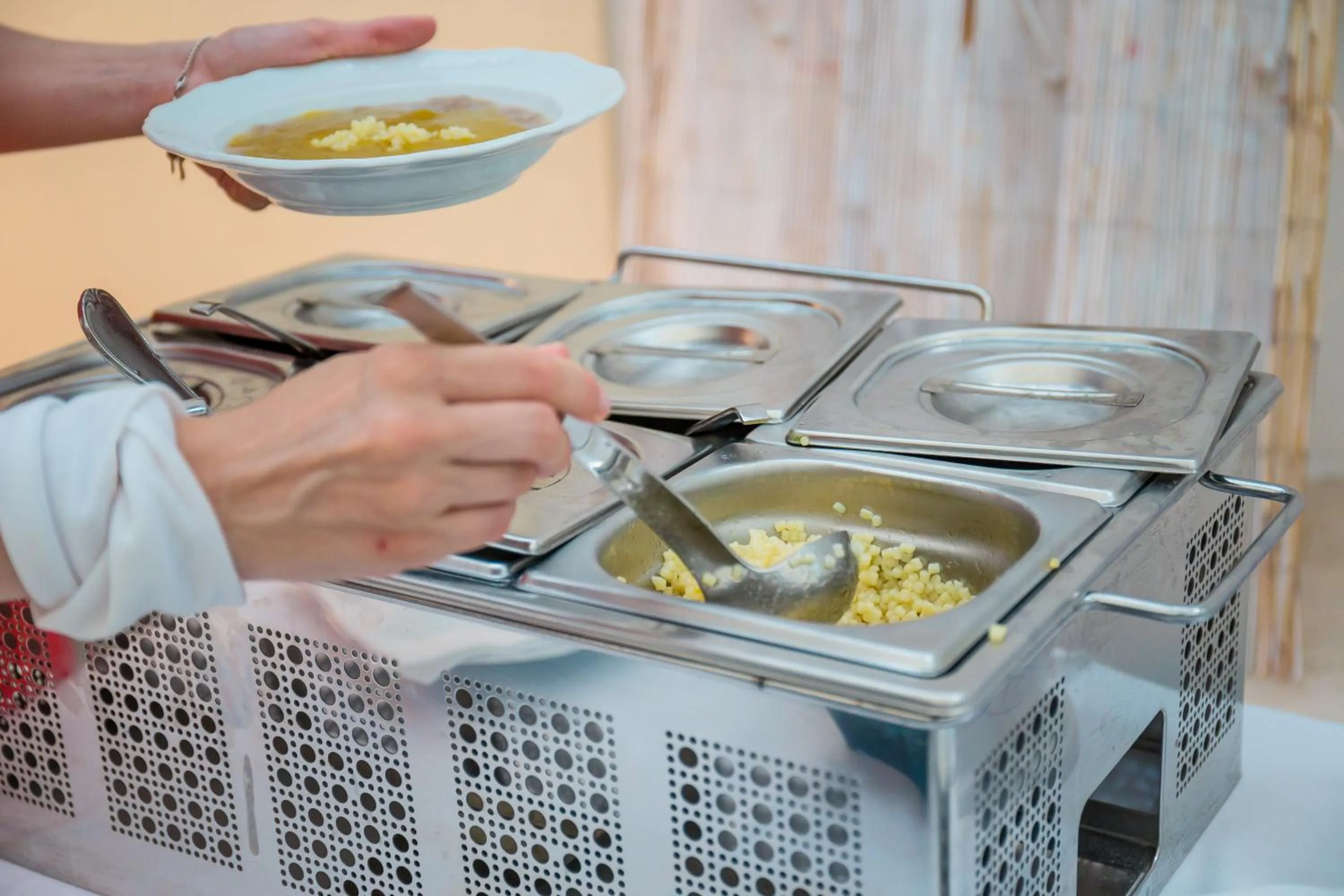 Restaurant/places to eat in Nicolaus Prime Il Gabbiano Hotel