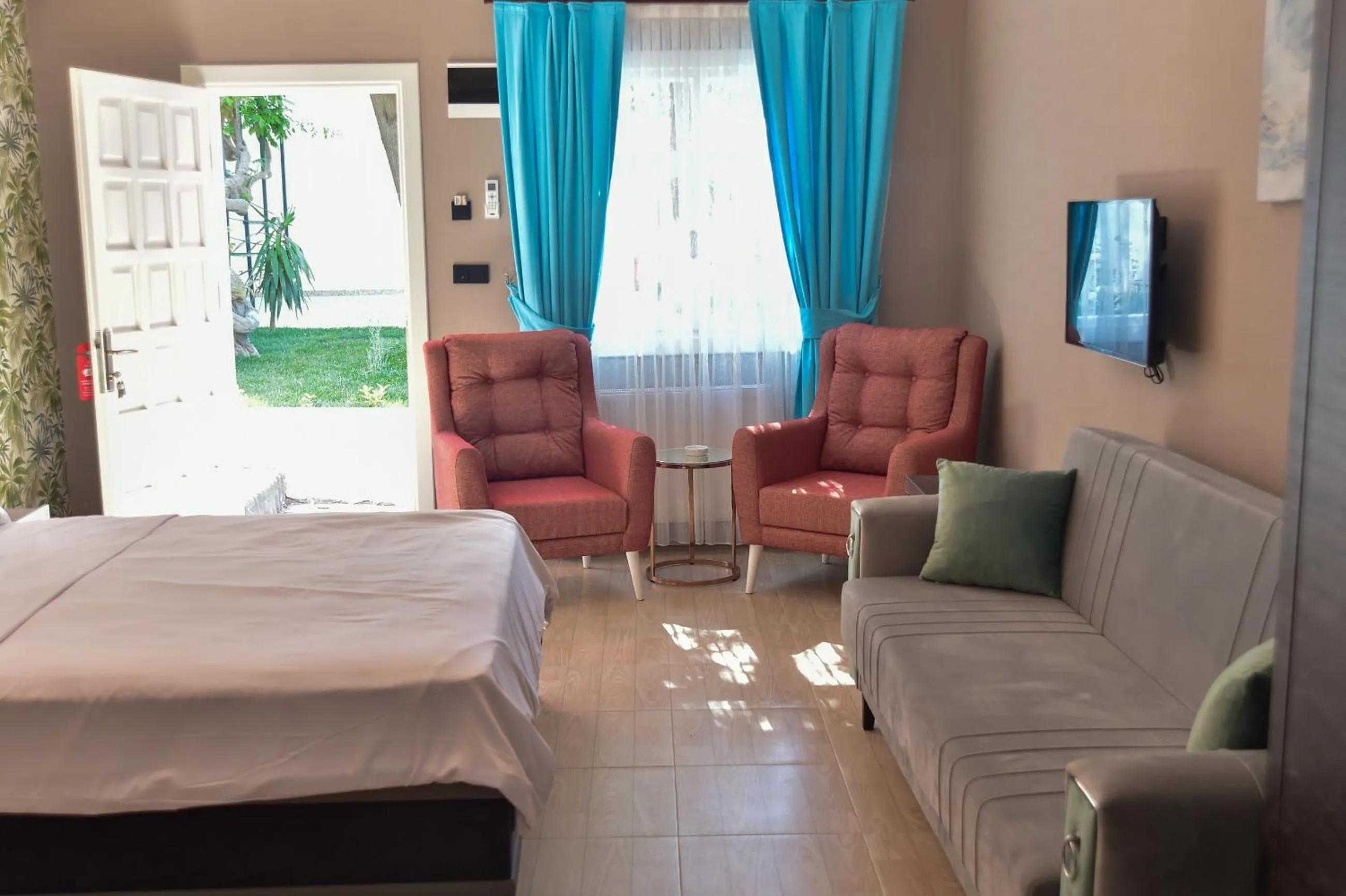 Living room, Bed in Noya Köşk Otel