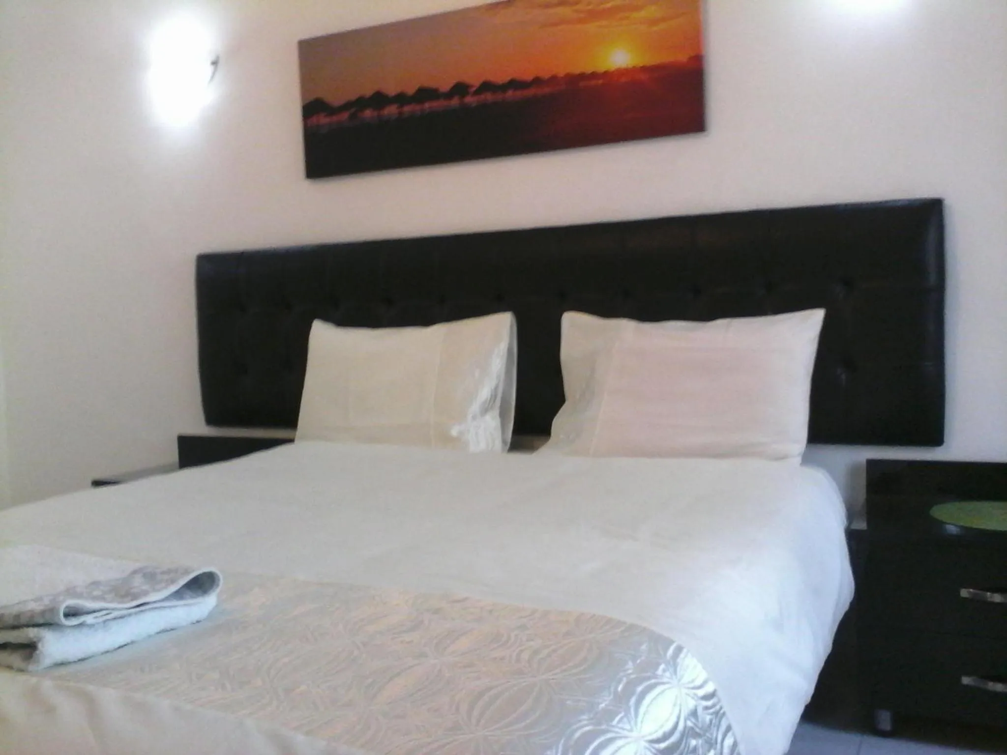 Bedroom, Bed in The Place Apartments