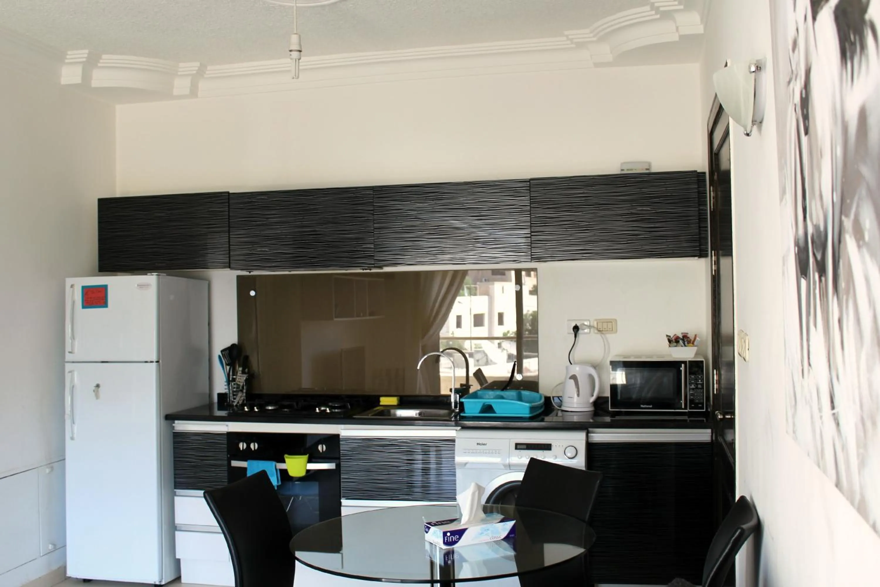 Coffee/tea facilities in The Place Apartments