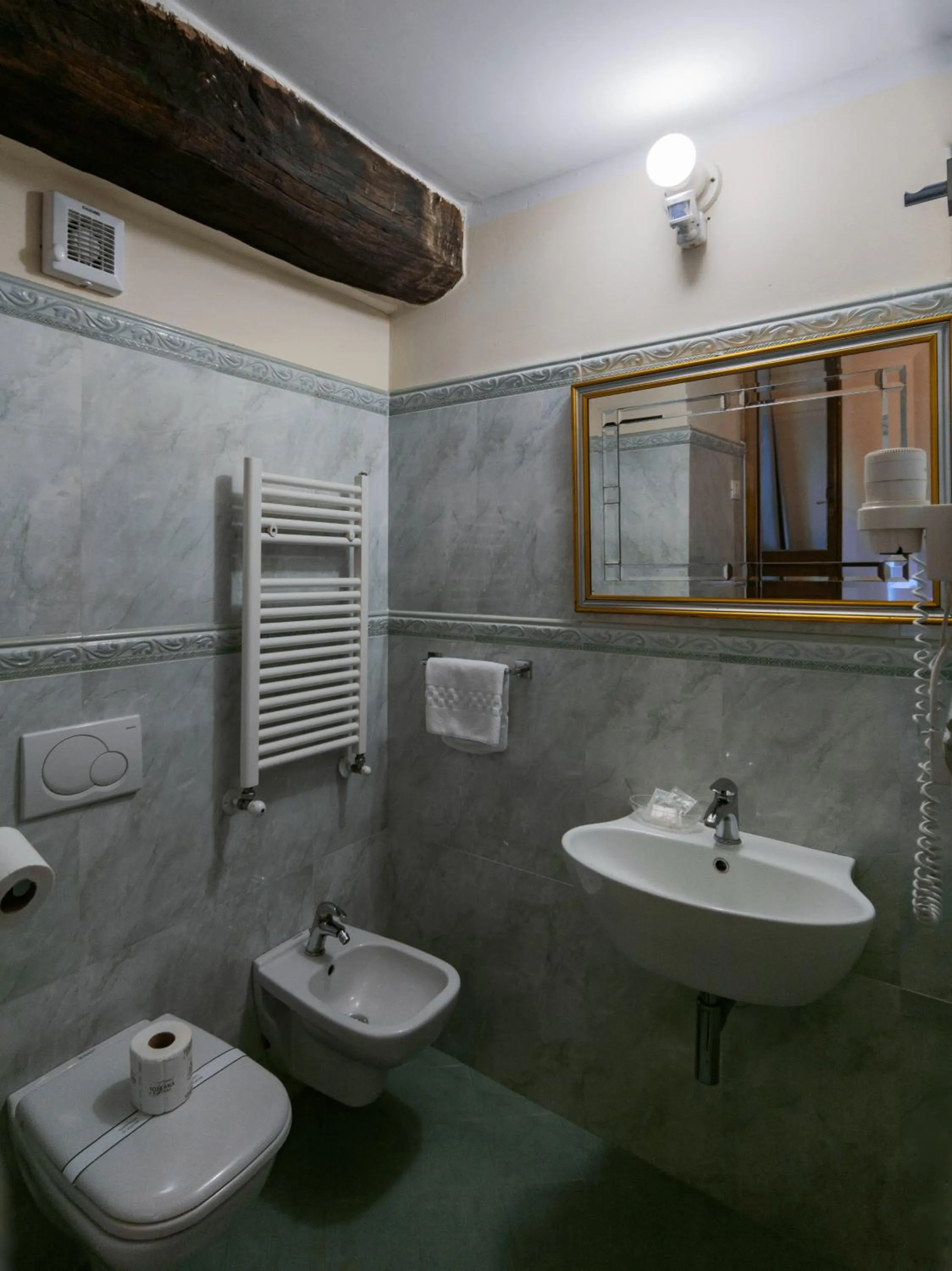 Bathroom in B&B Siena In Centro - Diffuso