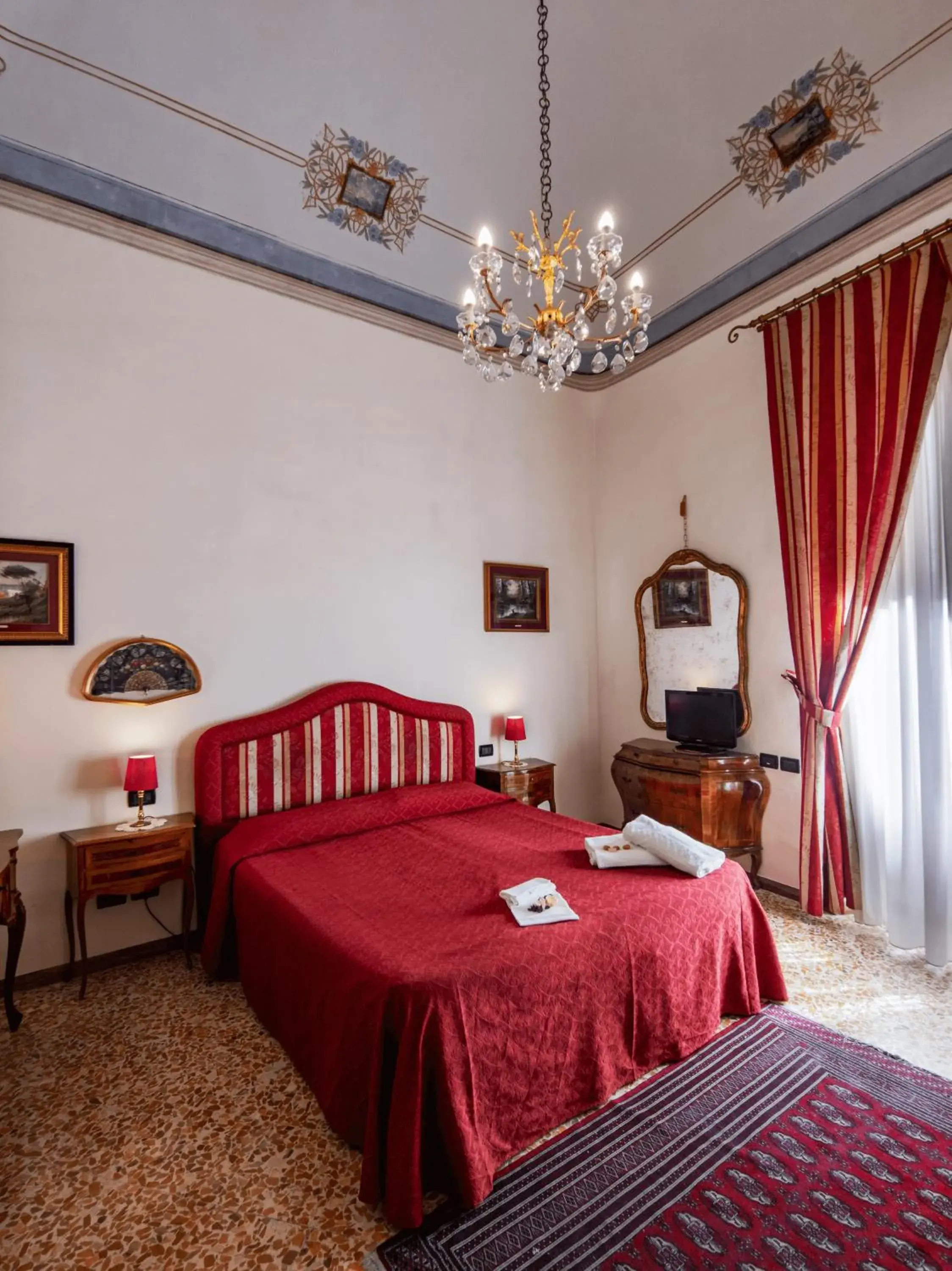 Comfort Double or Twin Room in B&B Siena In Centro - Diffuso Comfort Double or Twin Room in B&B Siena In Centro - Diffuso