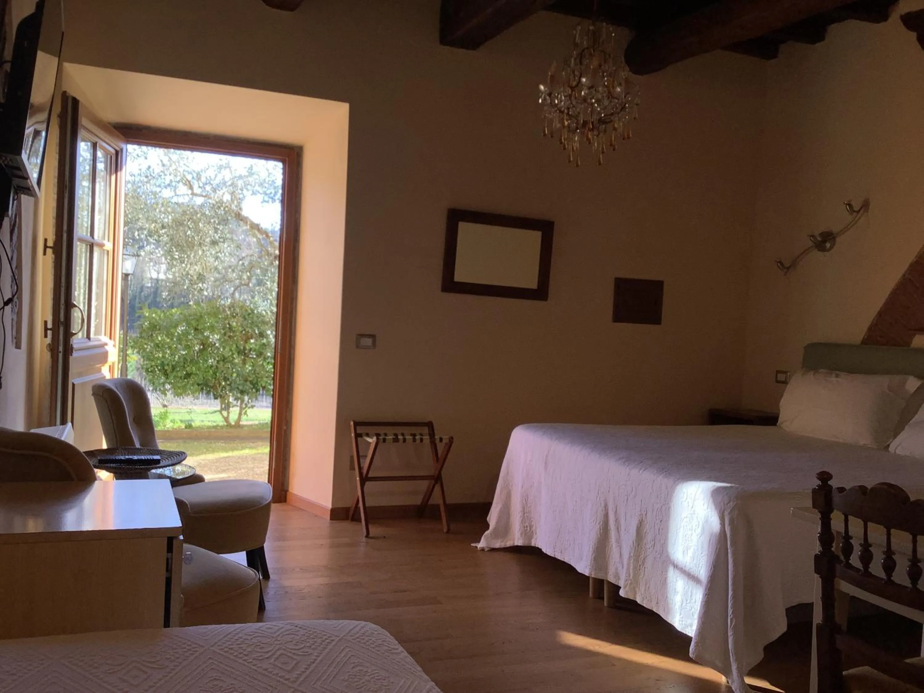 View (from property/room), Bed in Villa Rigacci