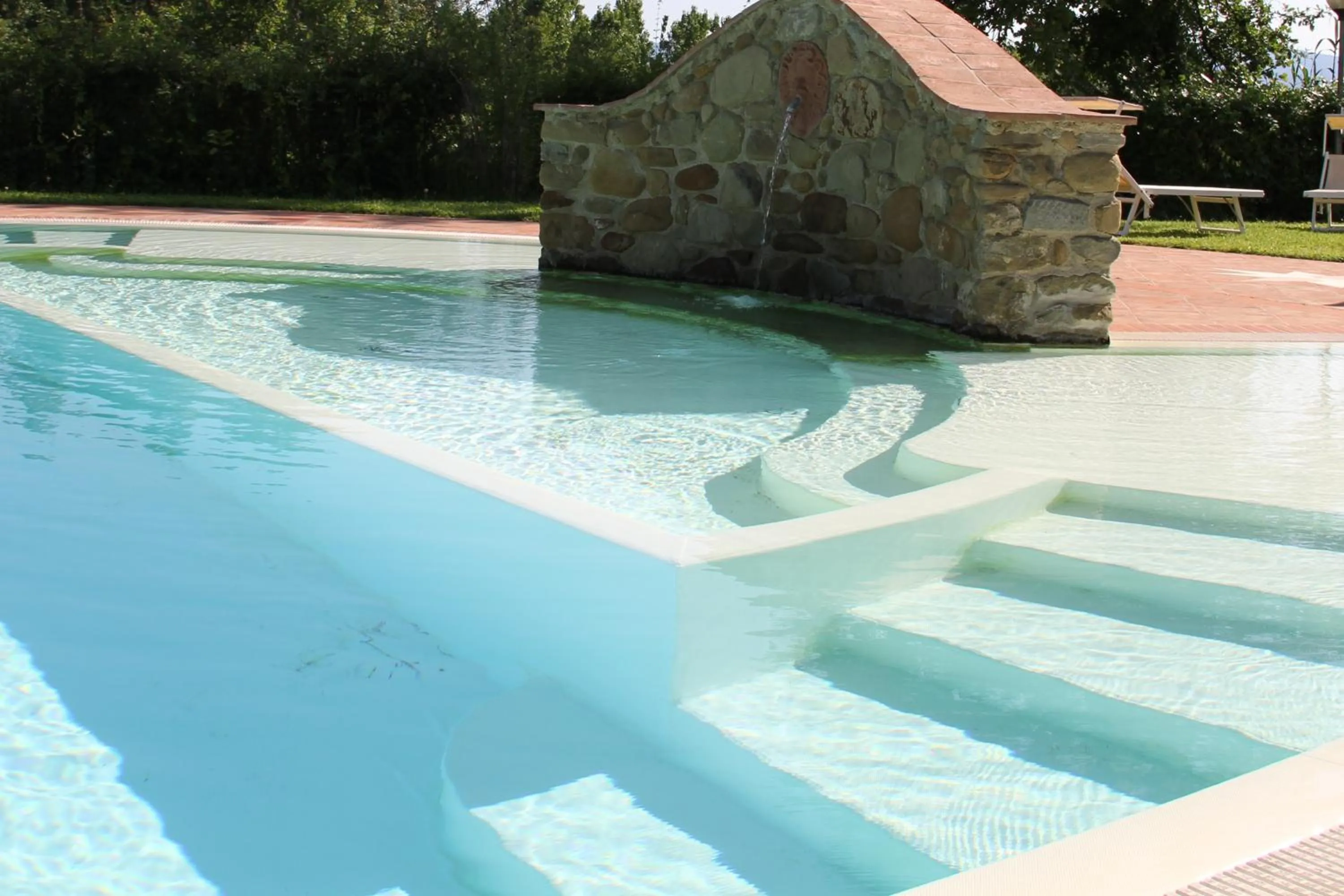 Swimming pool in Villa Rigacci