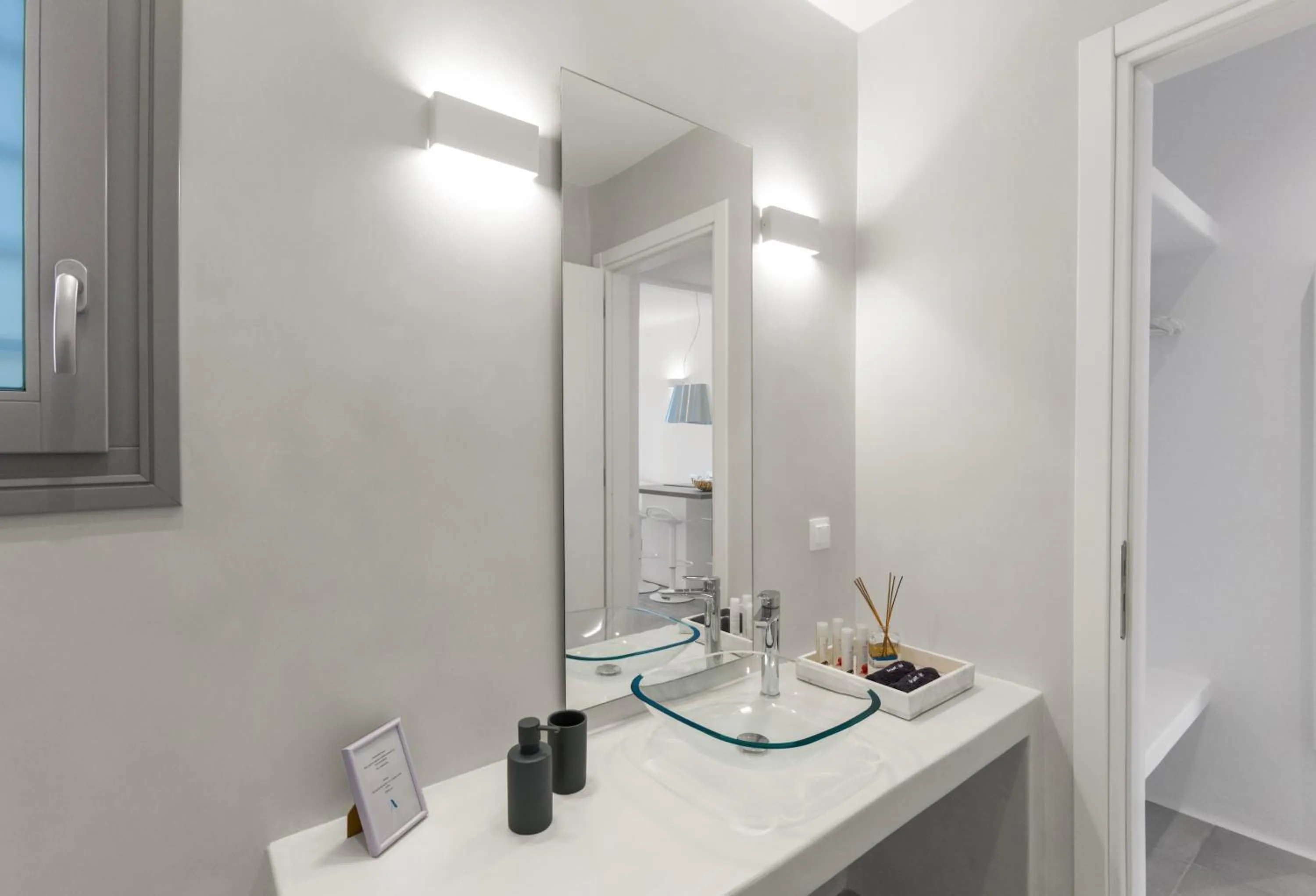 Bathroom in Alexander Suites