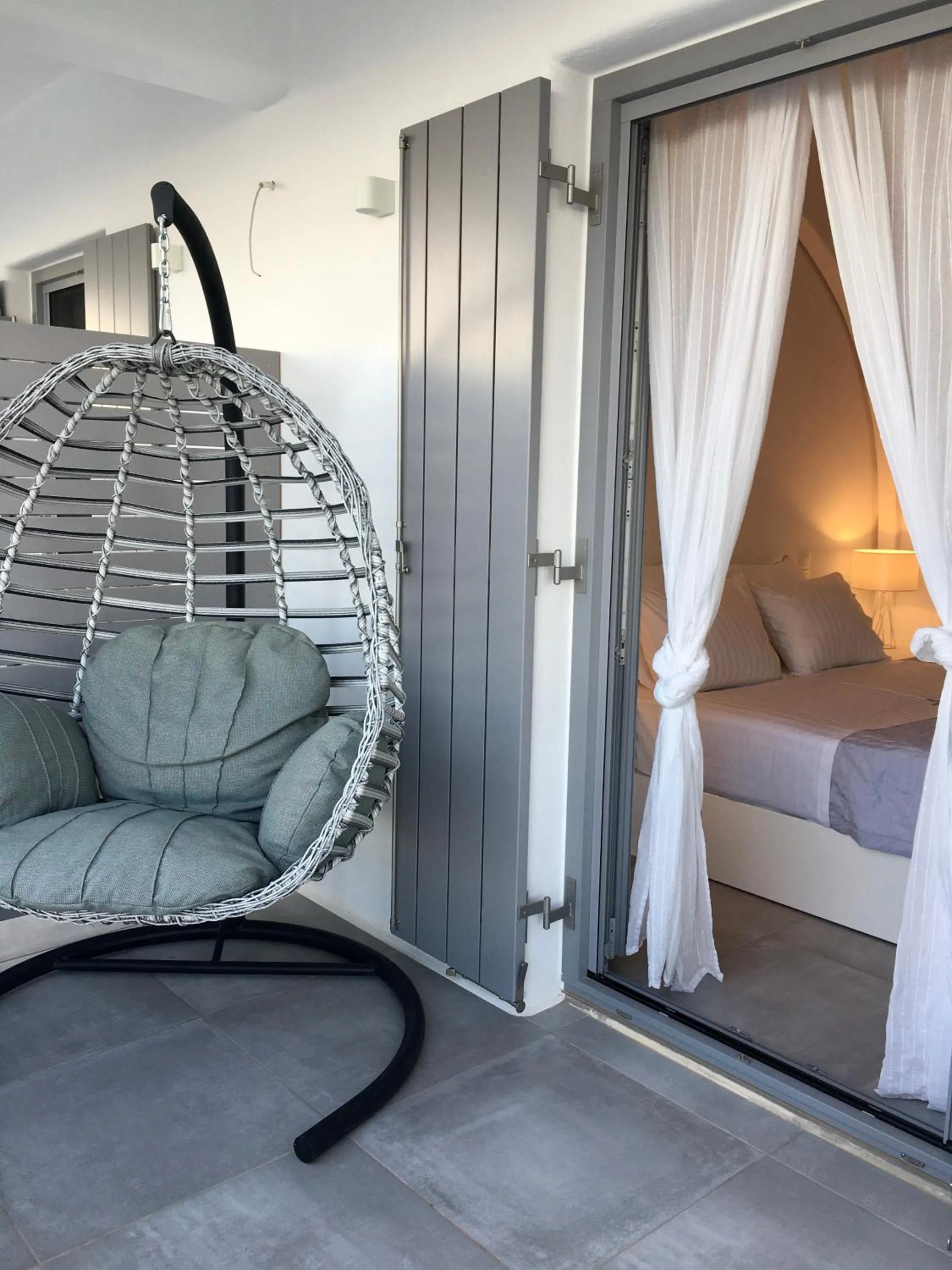 Balcony/Terrace, Bed in Alexander Suites