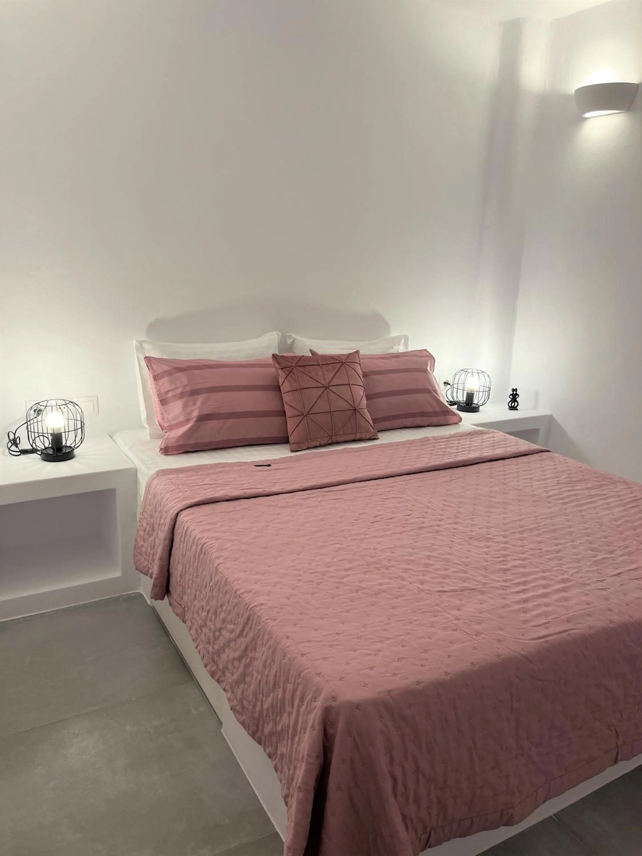 Bed in Alexander Suites