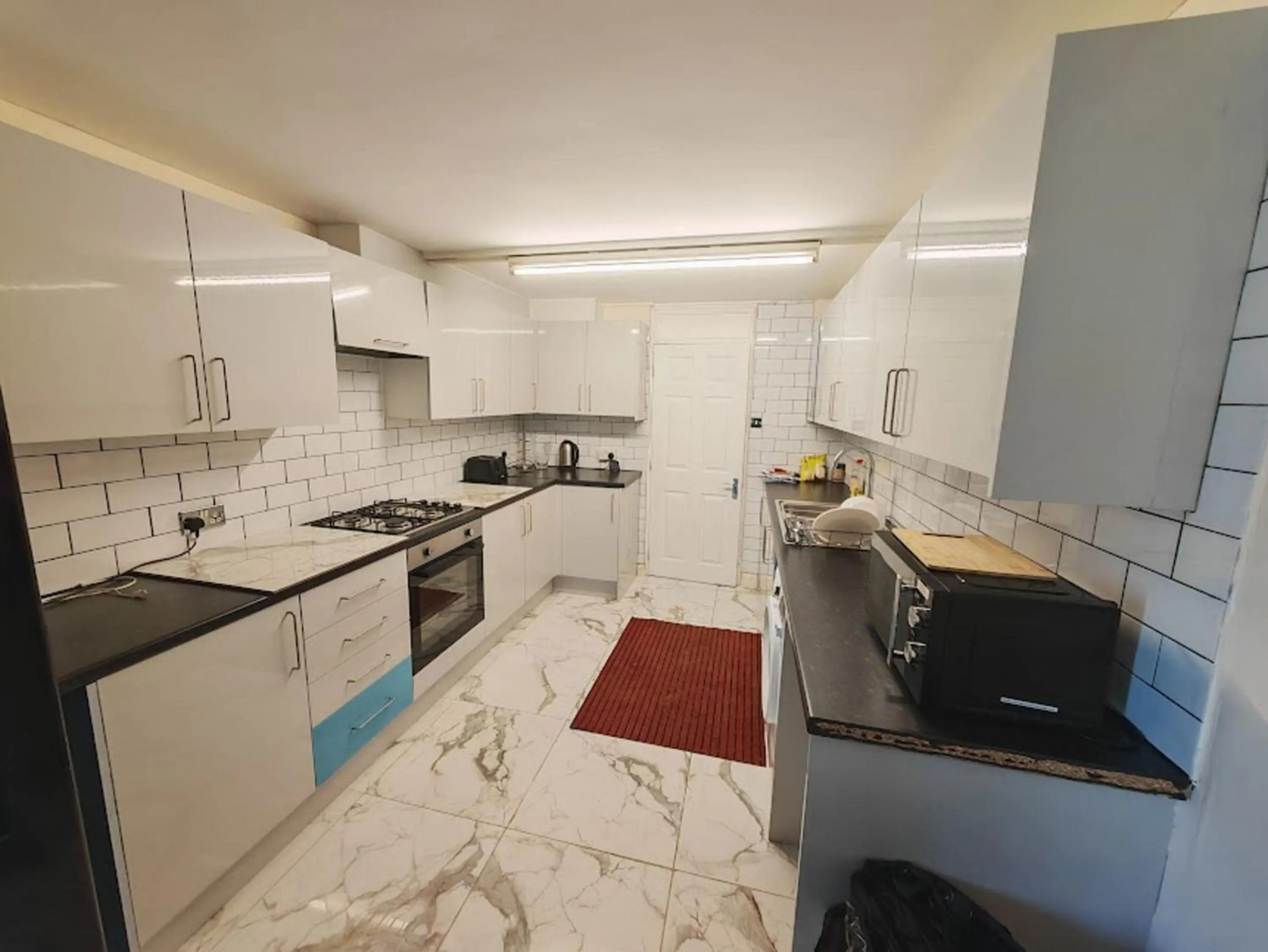 Kitchen or kitchenette in SnoozeDen Chalvey - Free Parking, Near M4 J6