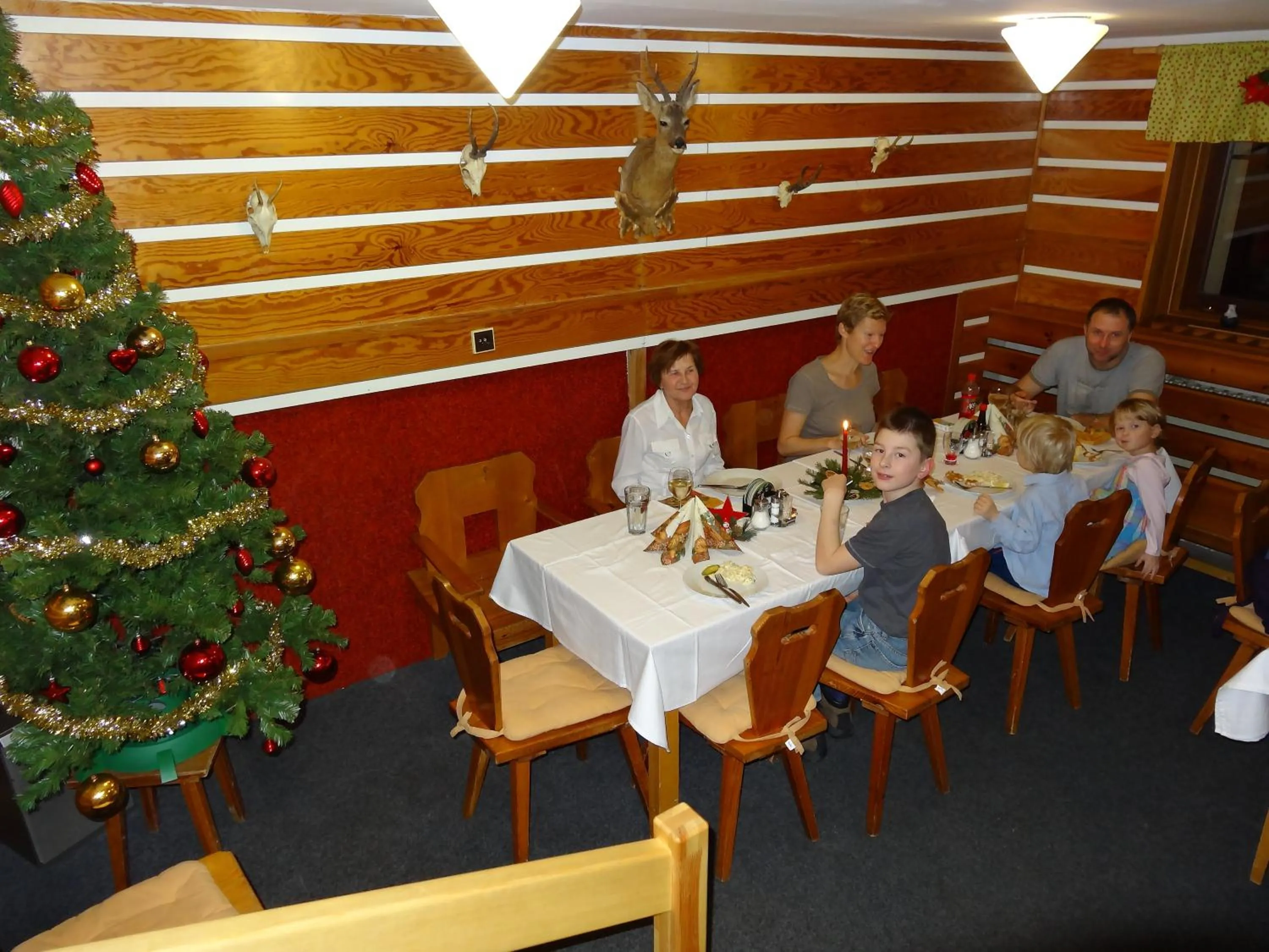 Restaurant/places to eat in Horská chata Hubert