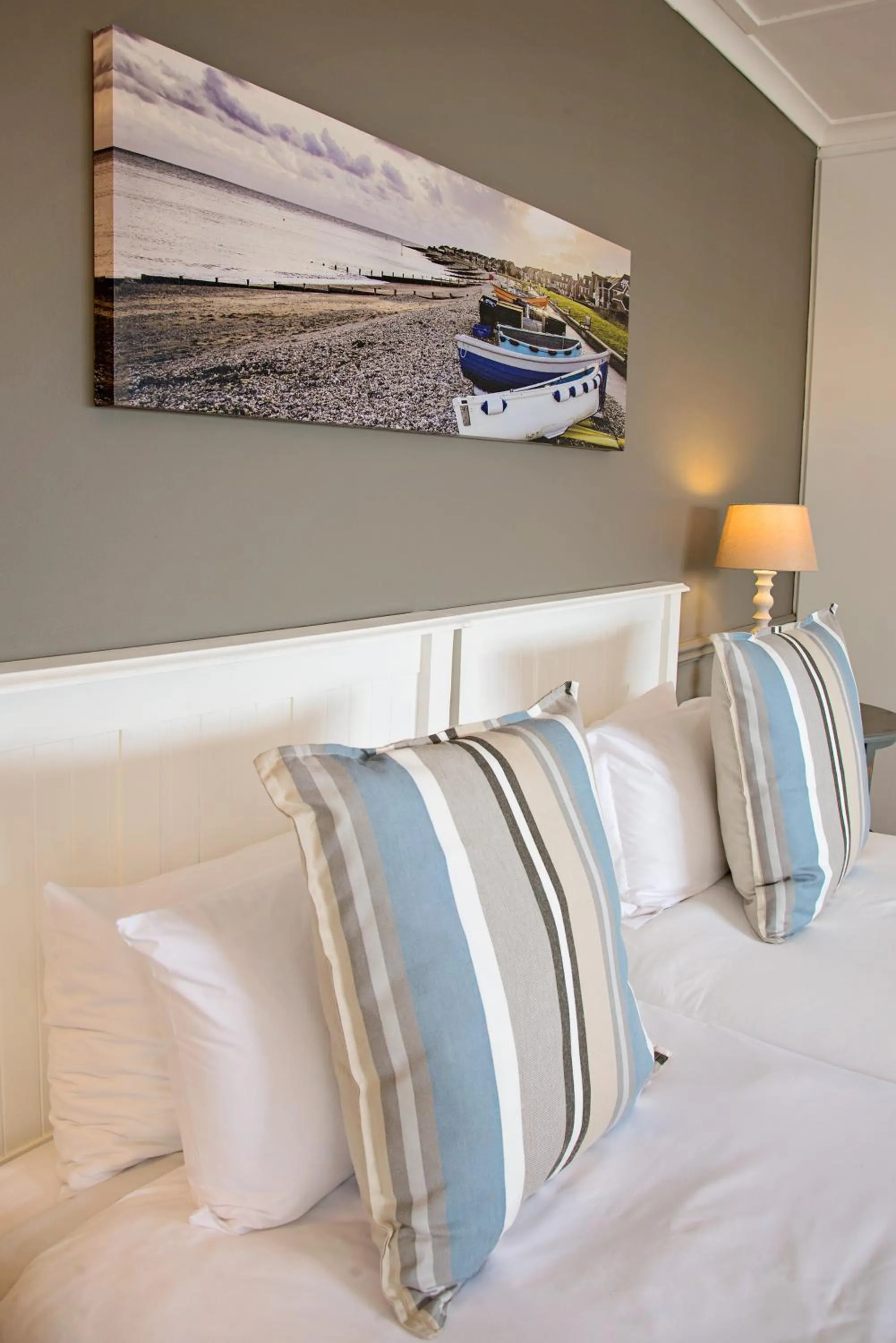 Decorative detail, Bed in First Avenue Guesthouse