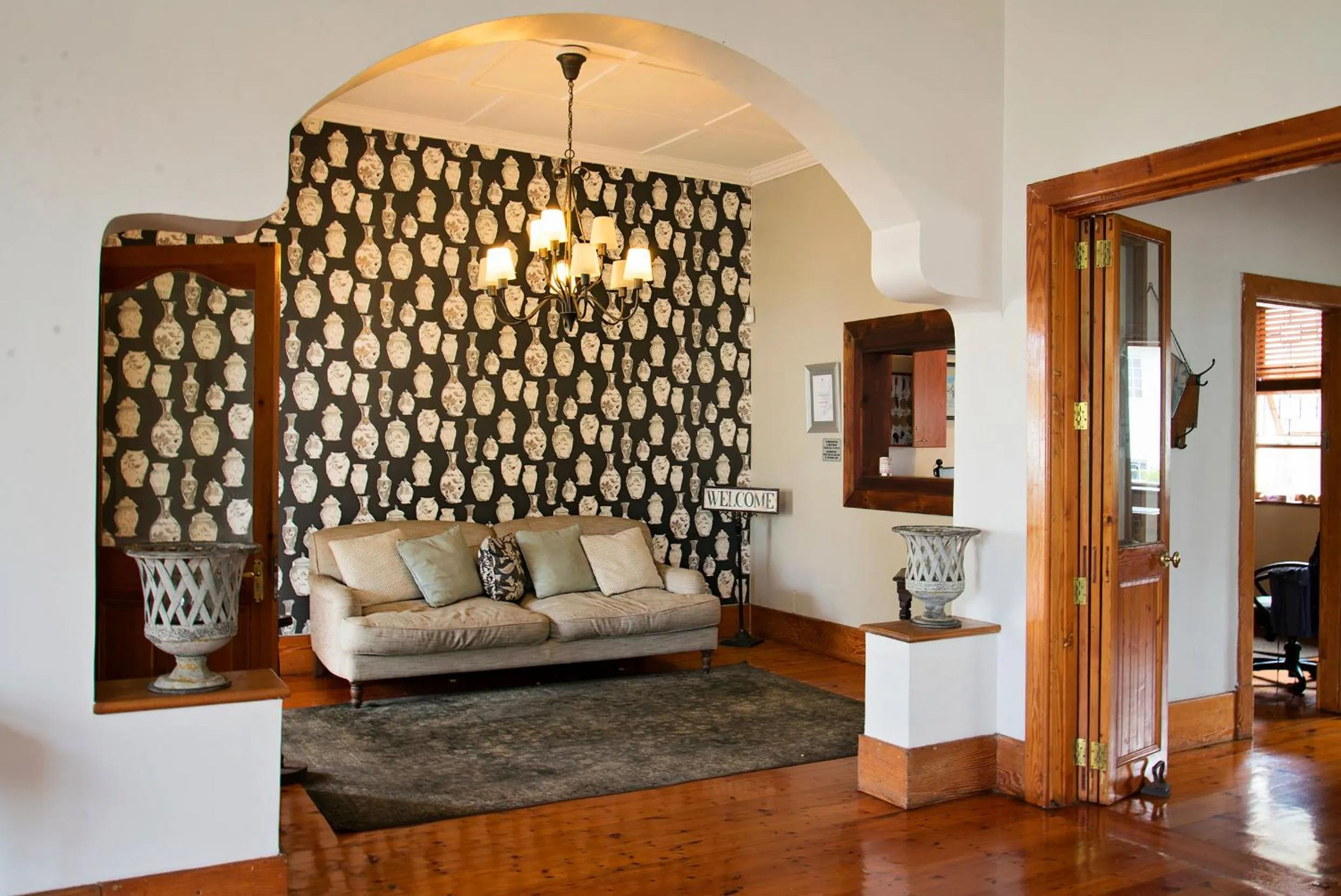 Lobby or reception in First Avenue Guesthouse