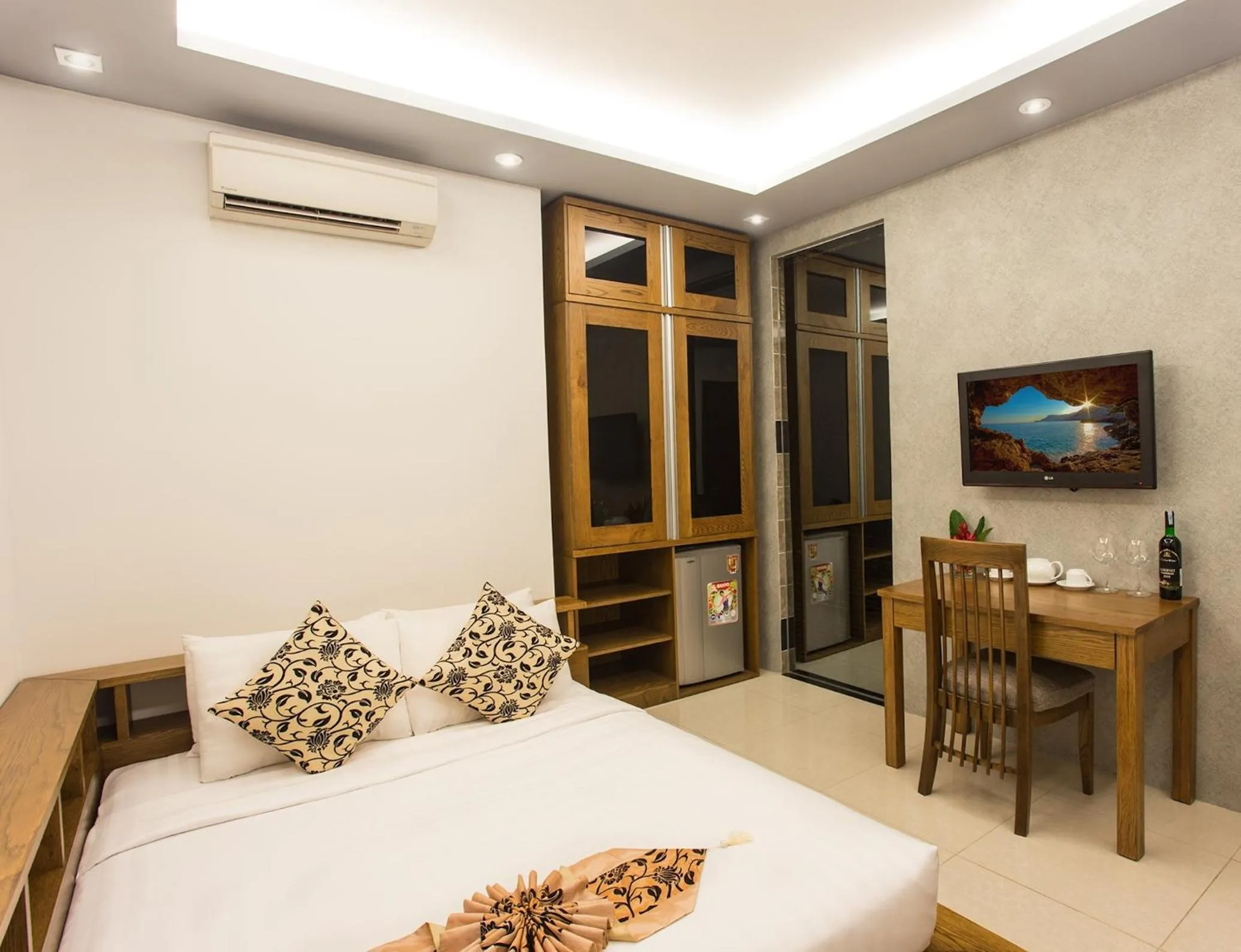 Bed in Valentine Hotel