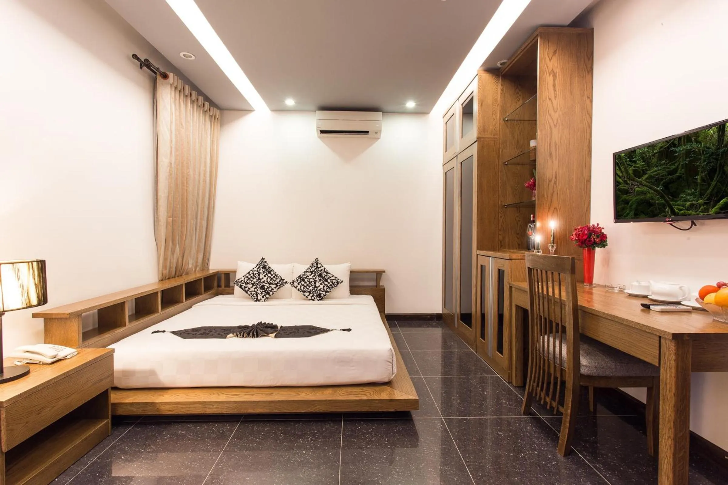 Bed in Valentine Hotel