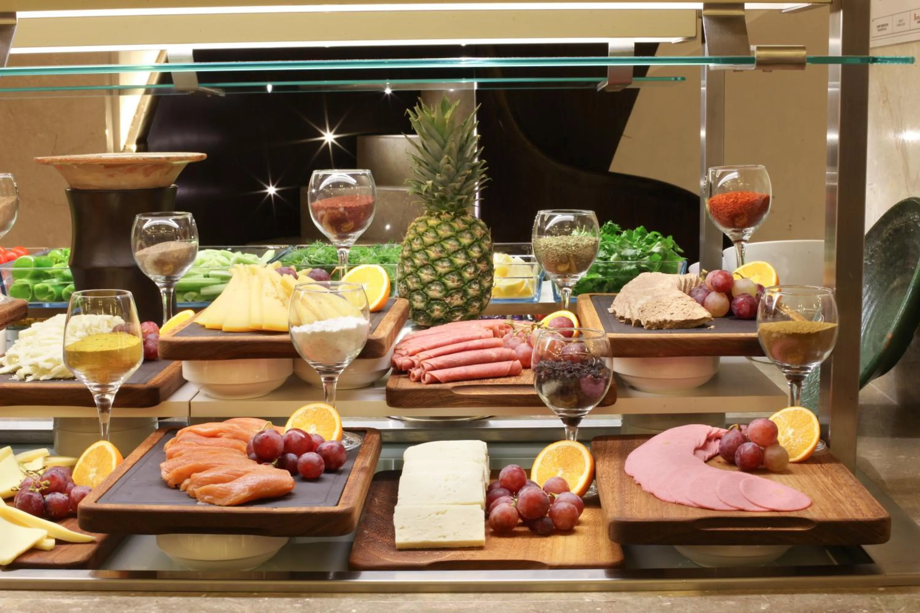 Buffet breakfast in Bentley Hotel Bosphorus - Special Class
