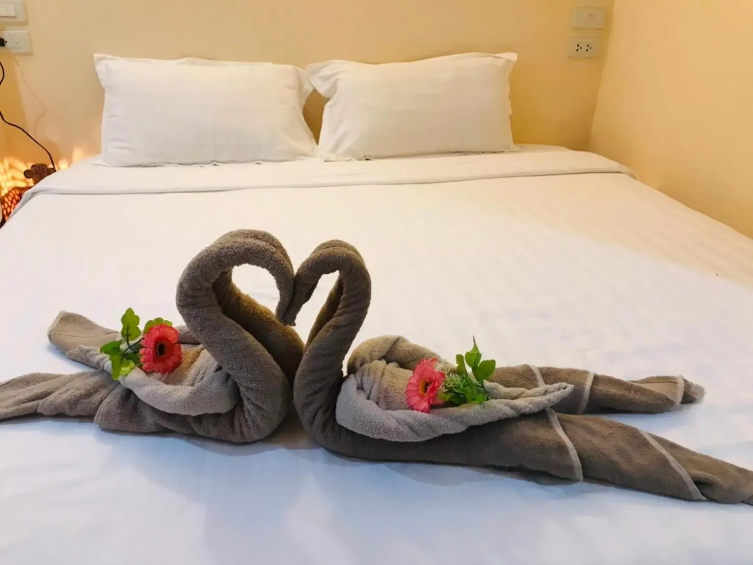 Photo of the whole room, Bed in Happy Holidays Patong