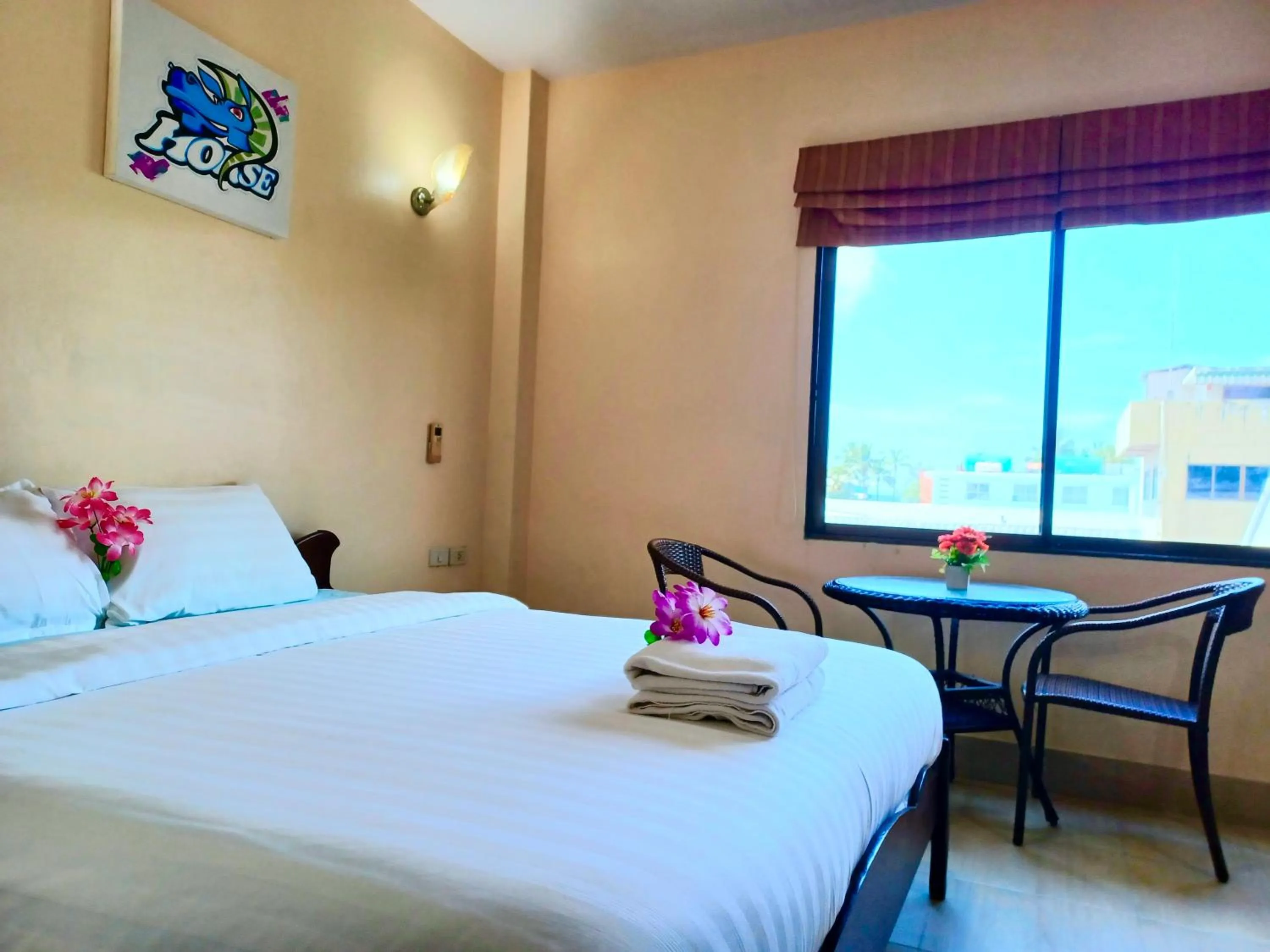 Bed in Happy Holidays Patong