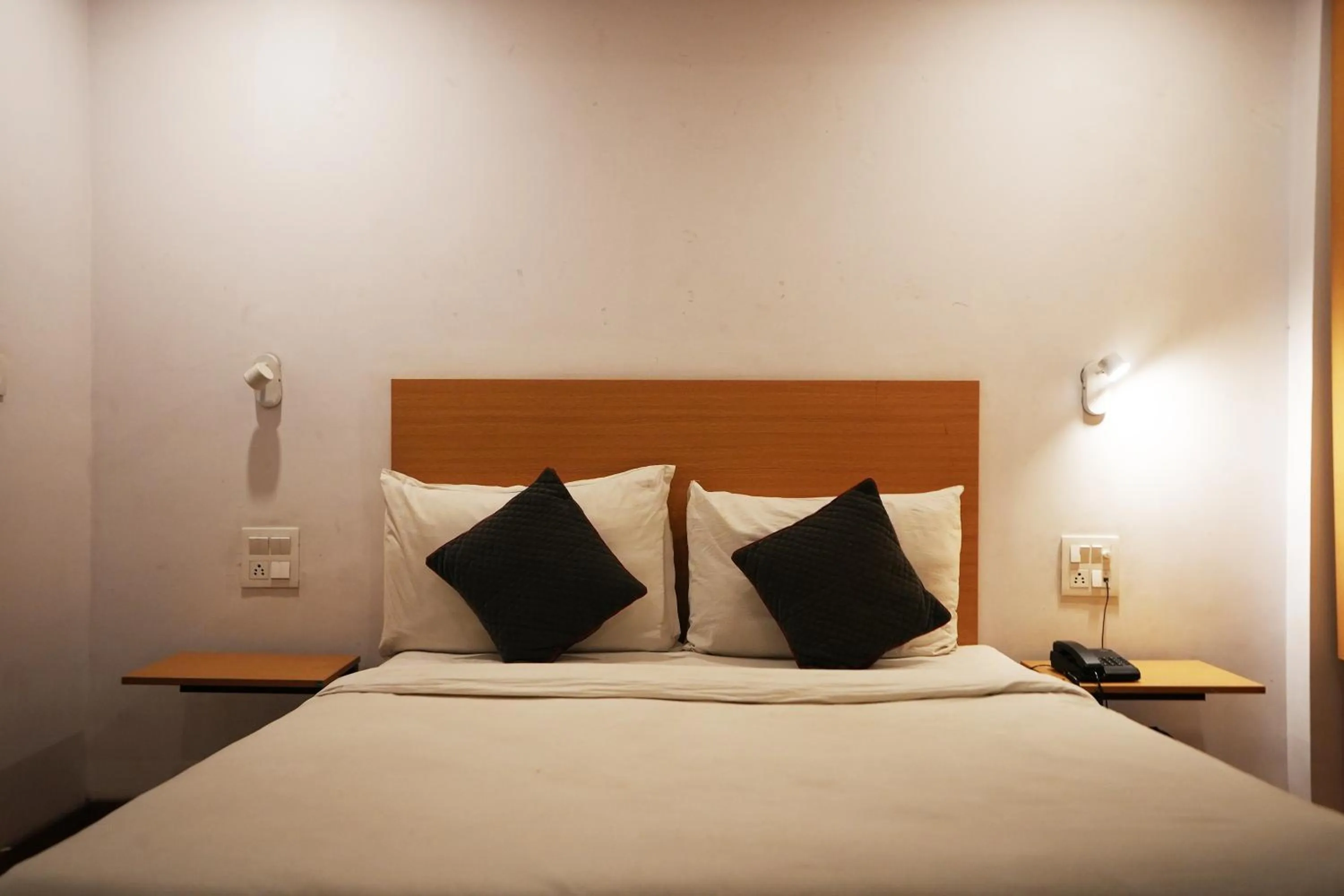 Bed in Hotel Townhouse at Udaipur City Railway Station