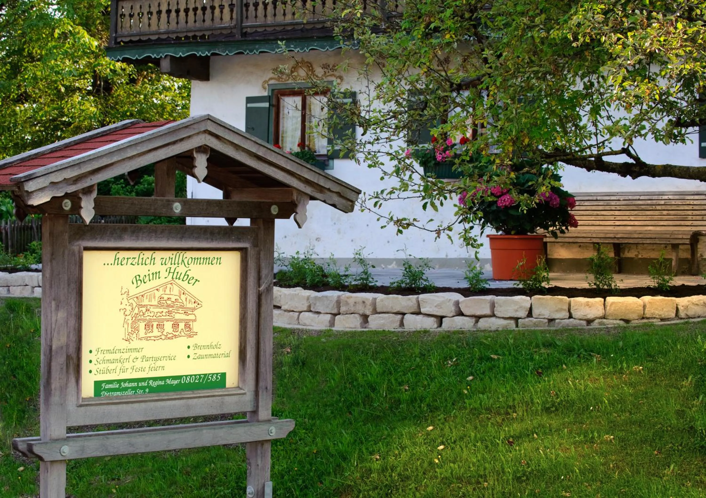 Property building in Beim Huber in Linden