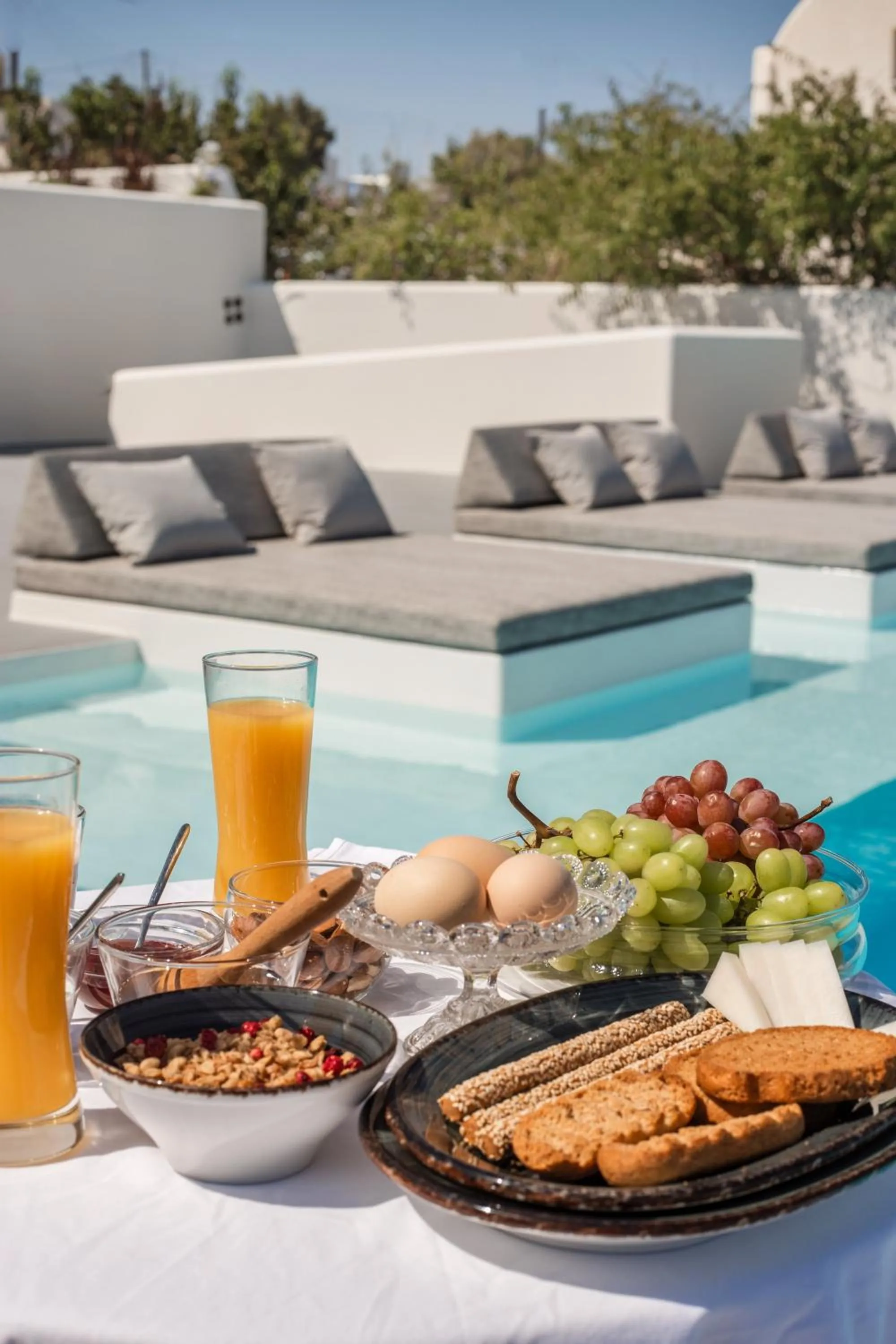 Breakfast in North Wind Luxury Suites