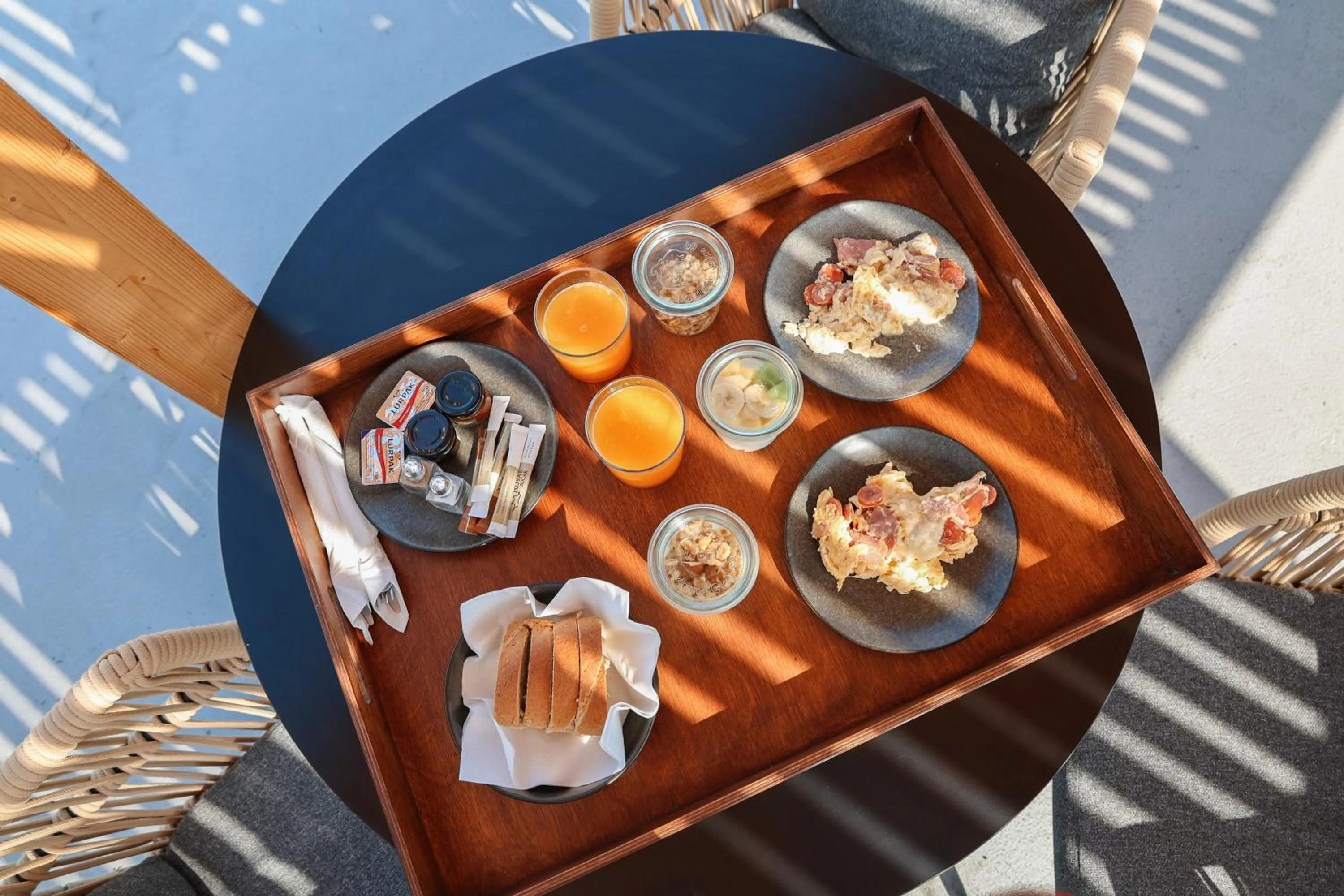 Breakfast in North Wind Luxury Suites