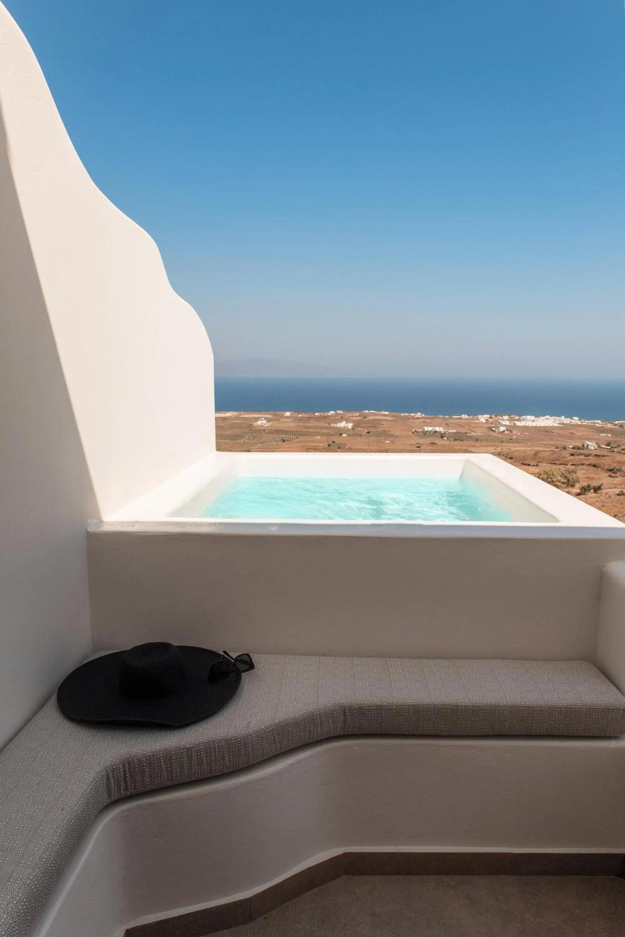 Hot Tub in North Wind Luxury Suites