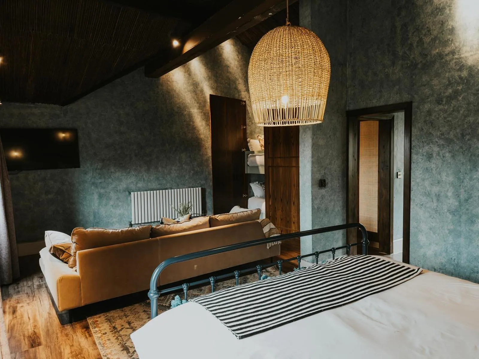 Photo of the whole room, Bed in Runa Farm