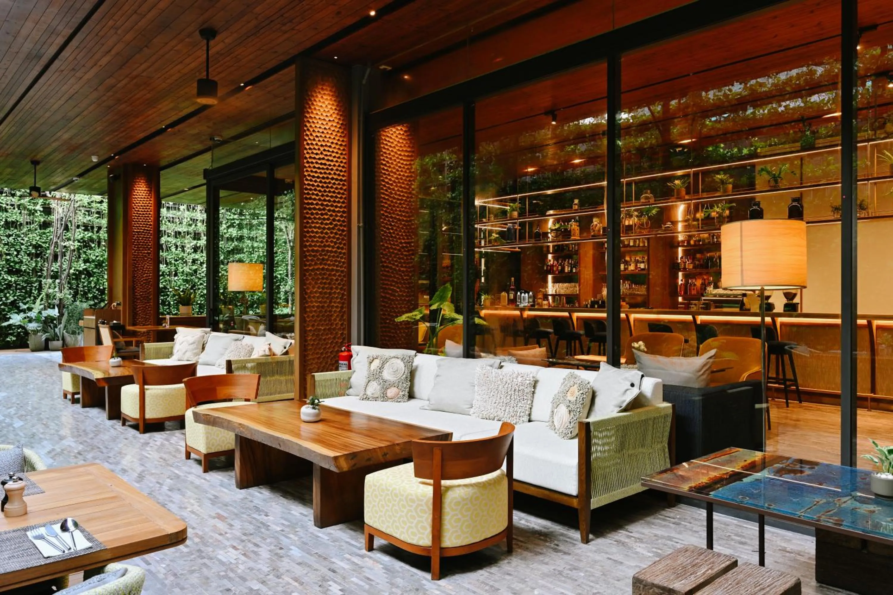 Restaurant/places to eat in Ad Lib Hotel Bangkok