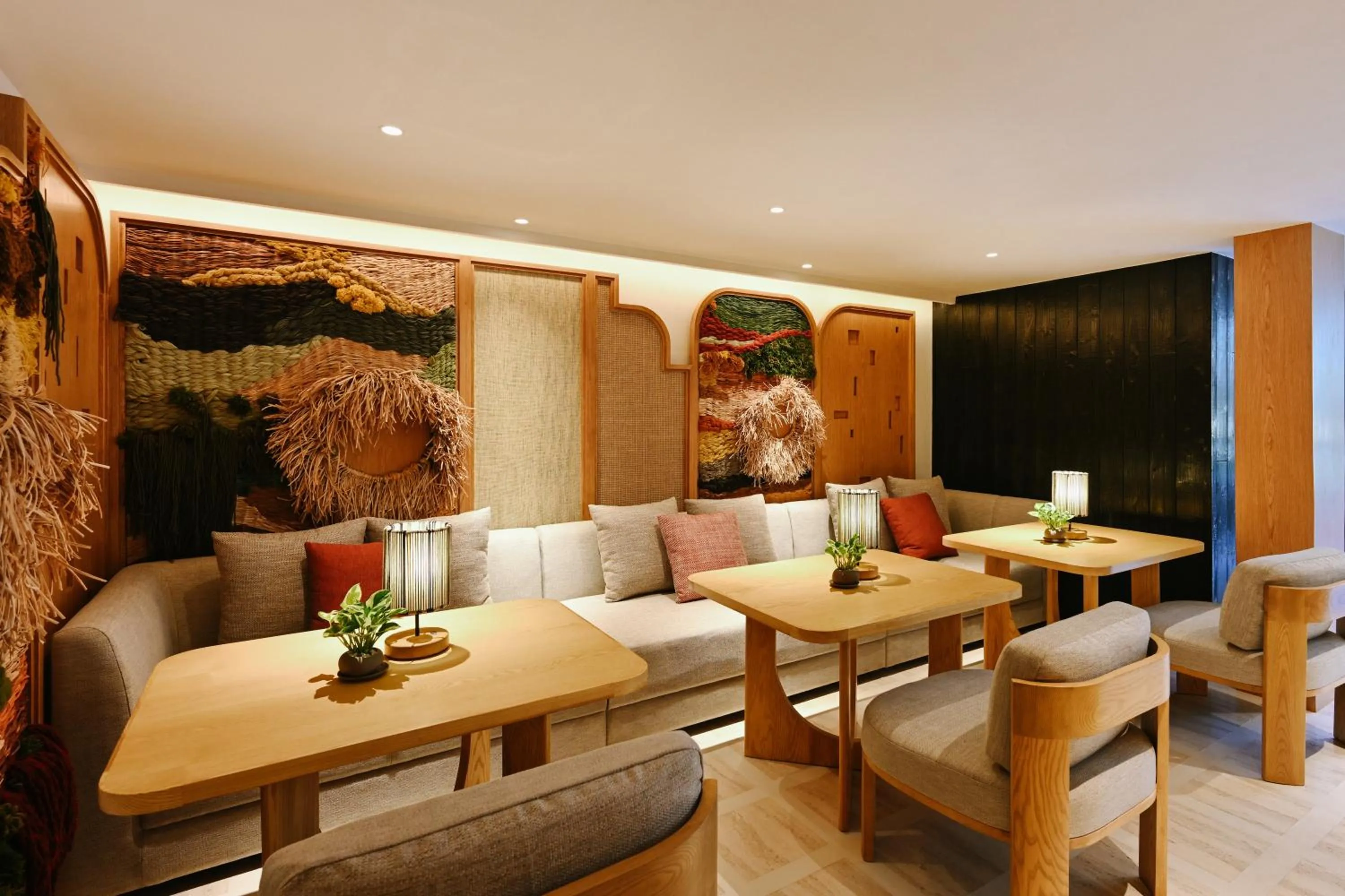 Lounge or bar in Ad Lib Hotel Bangkok