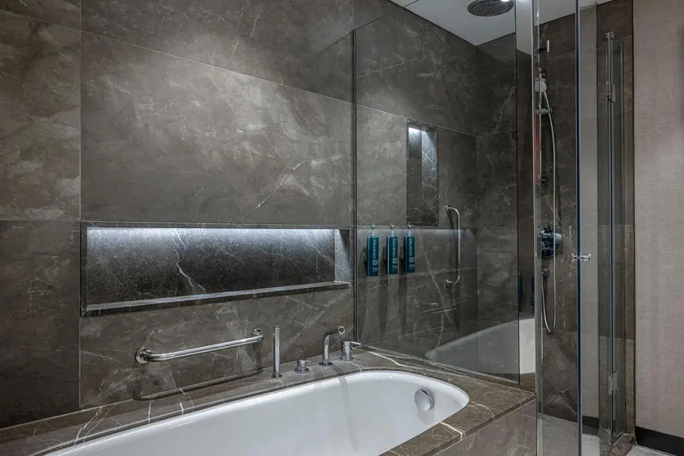 Executive Corner King Room in Hilton Istanbul Maslak Executive Corner King Room in Hilton Istanbul Maslak