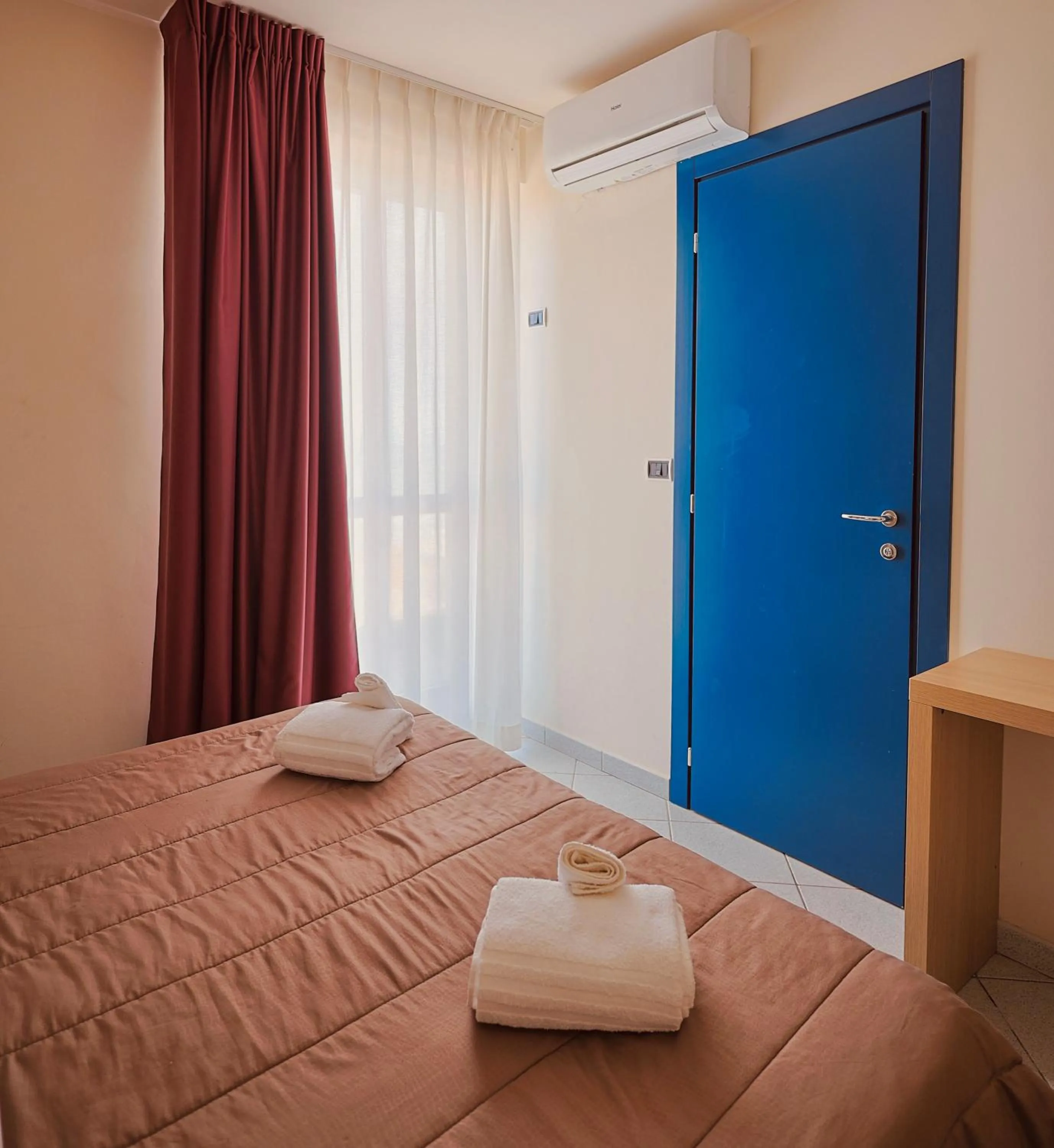 Bed in Hotel Felicioni