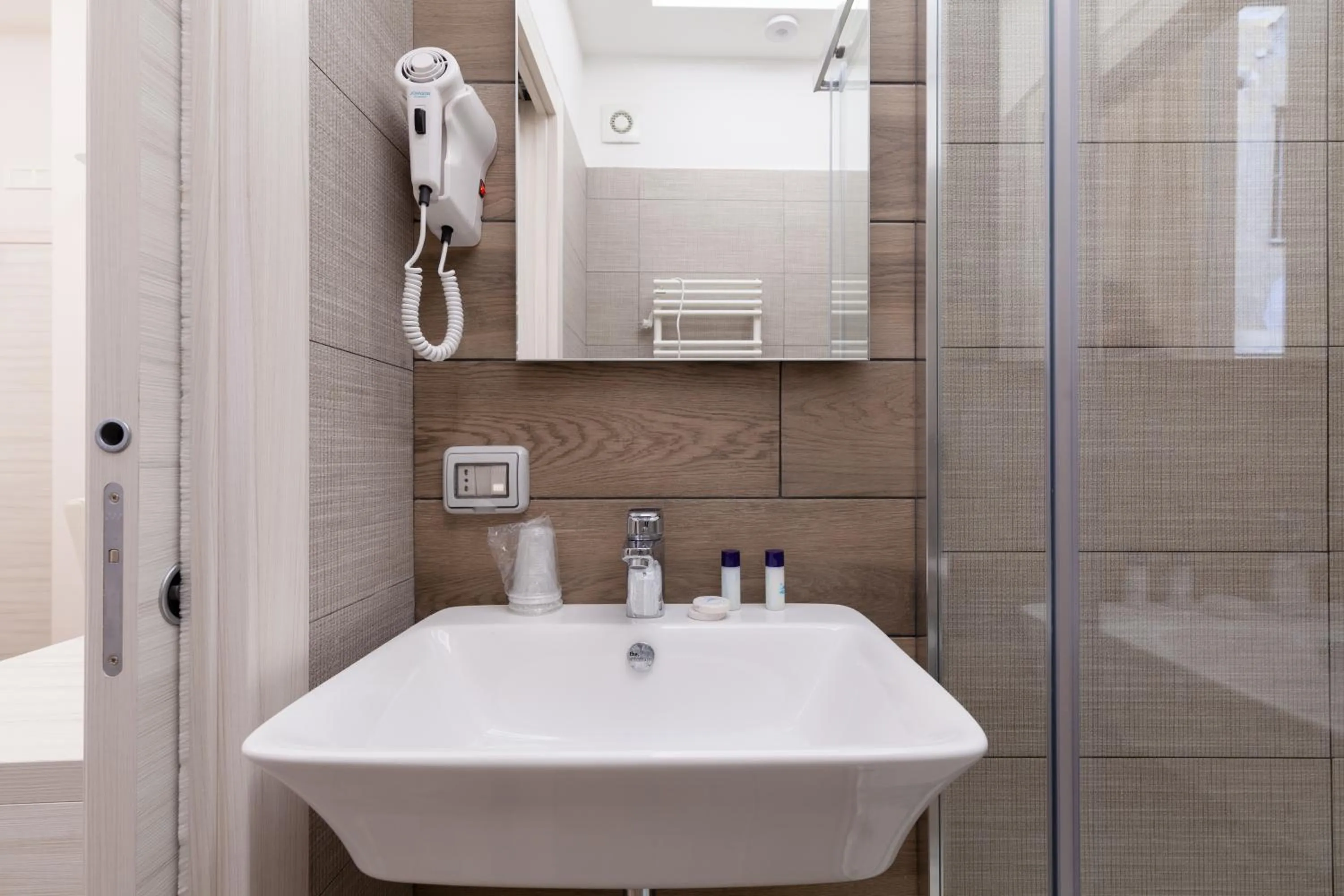 Shower in Hub Naples