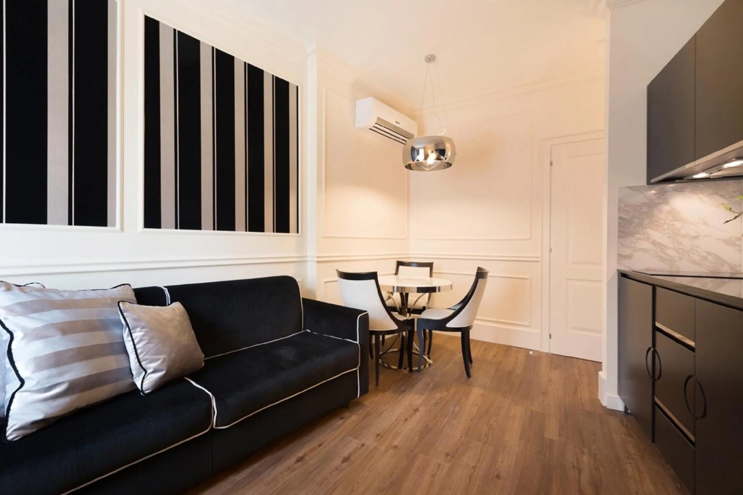 Seating area in Verona House Aparthotel