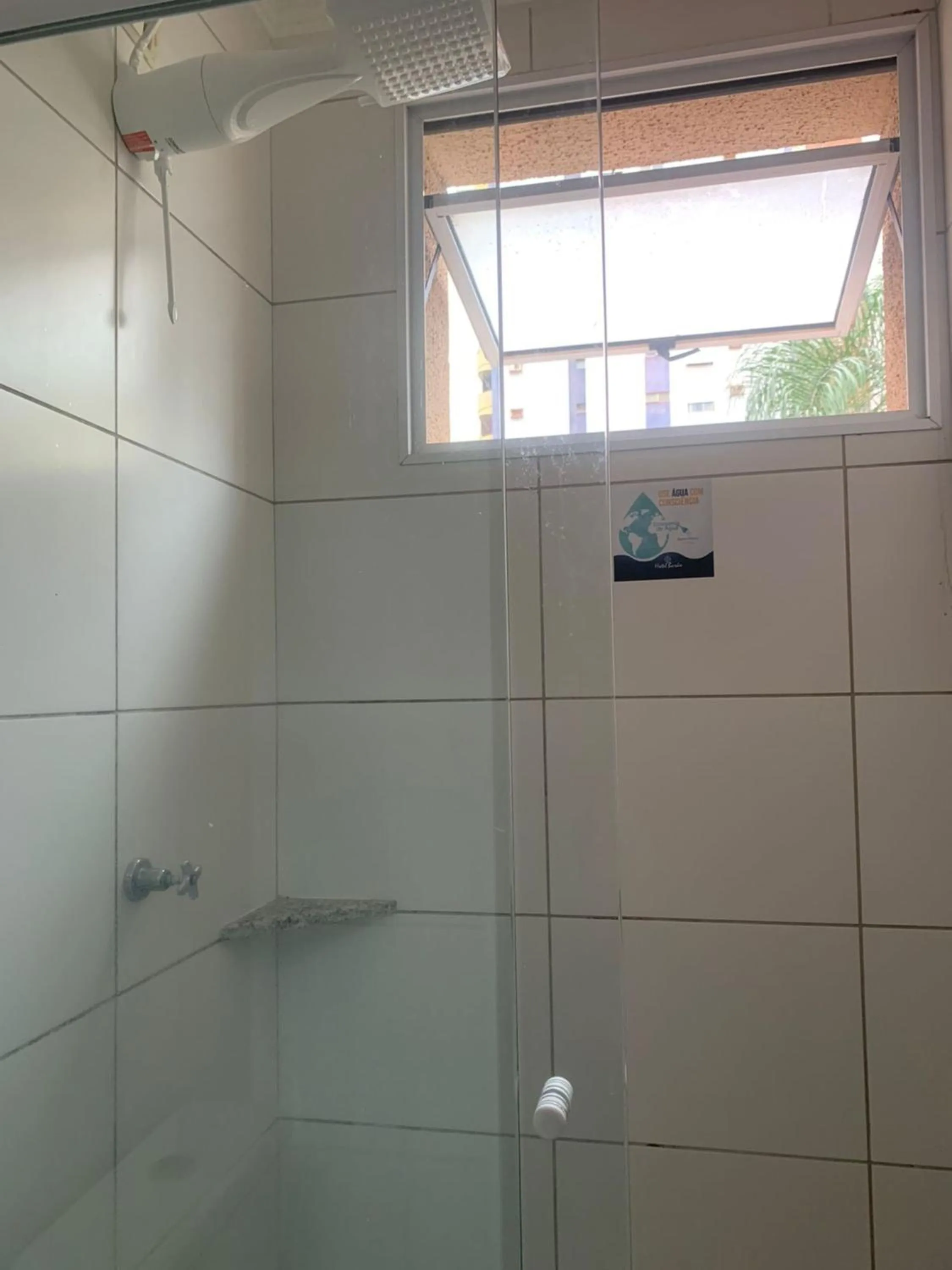 Shower in Hotel Barão Ribeirão