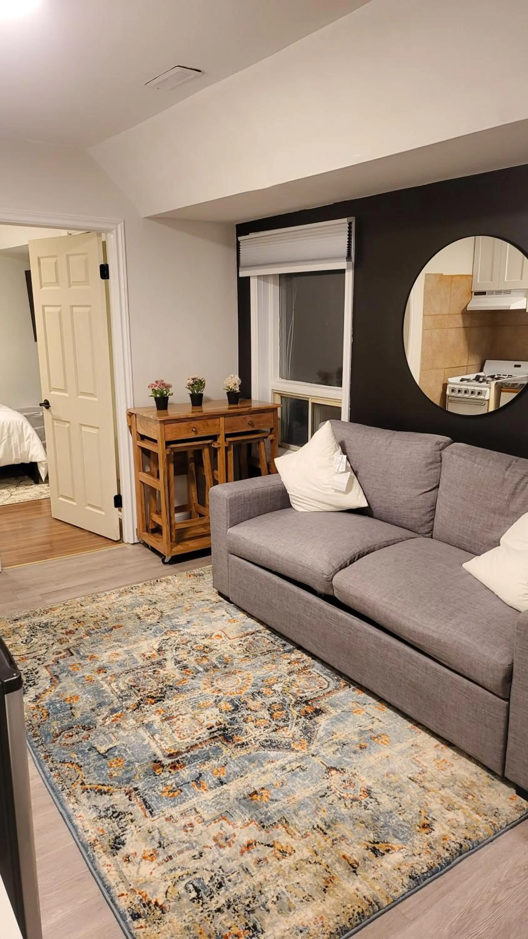 Bed in JstLikeHome - Old Ottawa Suite & Guesthouse