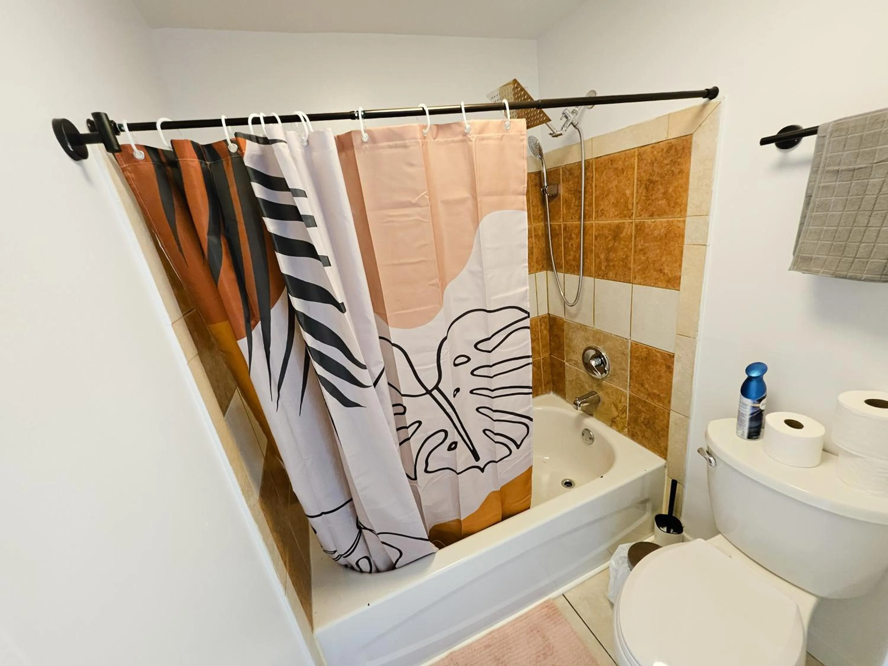 JstLikeHome - Old Ottawa Suite & Guesthouse