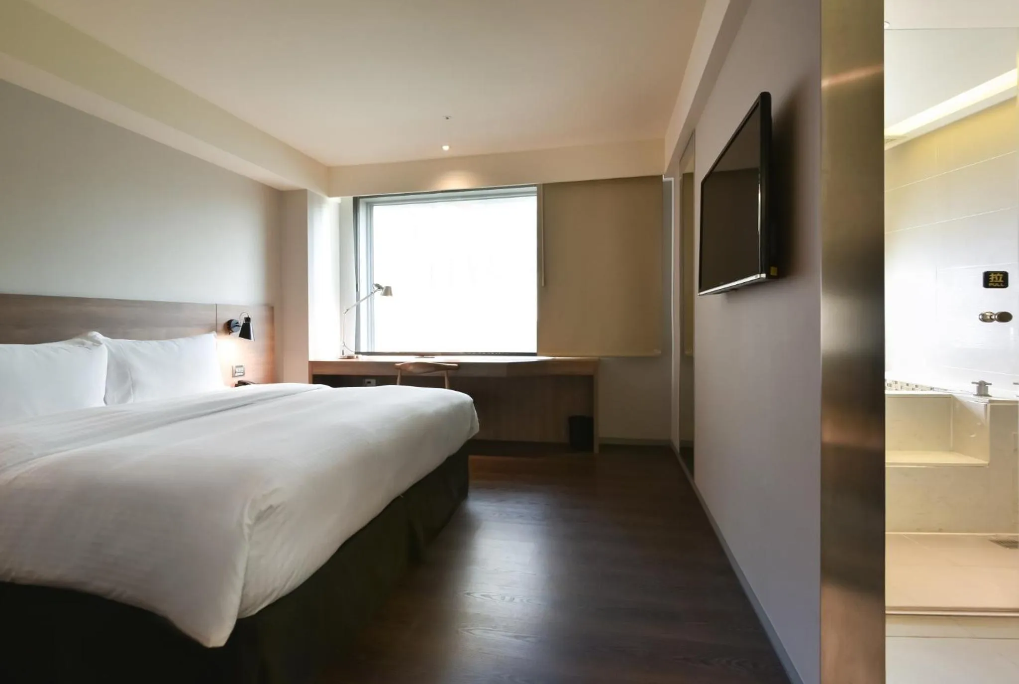 Photo of the whole room, Bed in Just Sleep Kaohsiung Zhongzheng