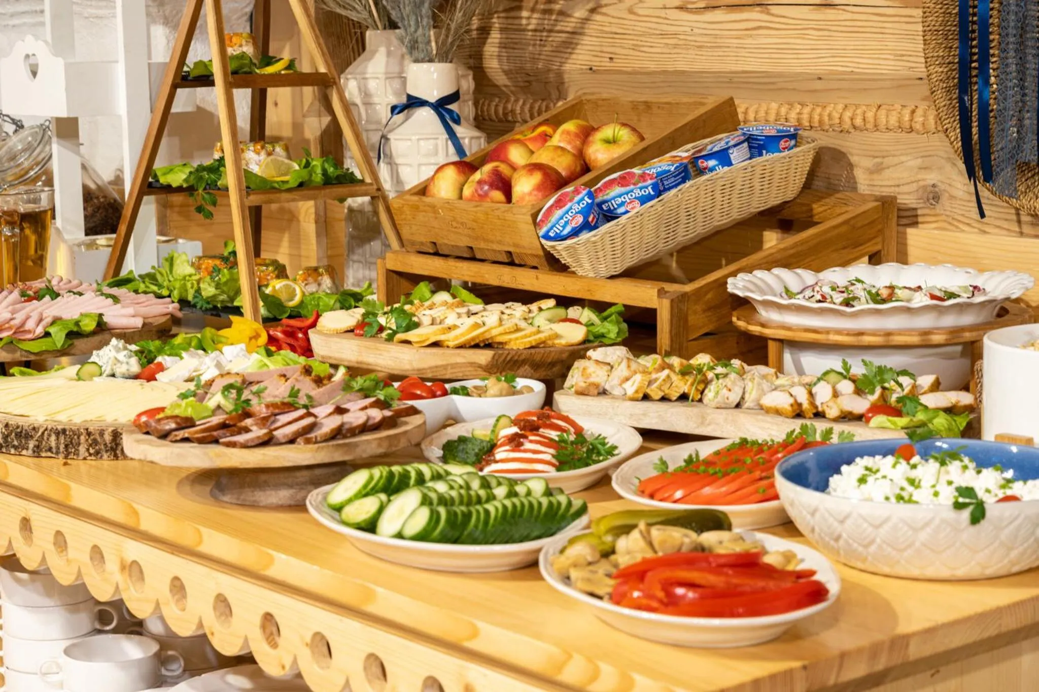 Buffet breakfast in Willa Bór