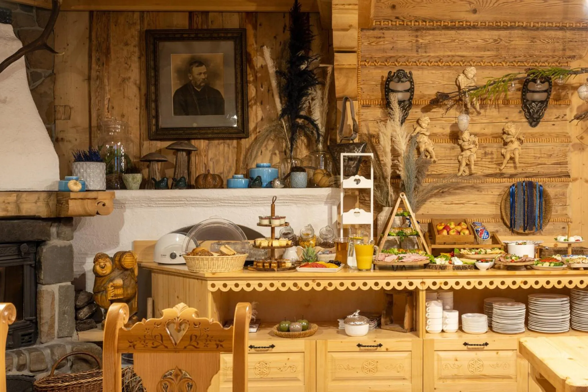 Buffet breakfast in Willa Bór