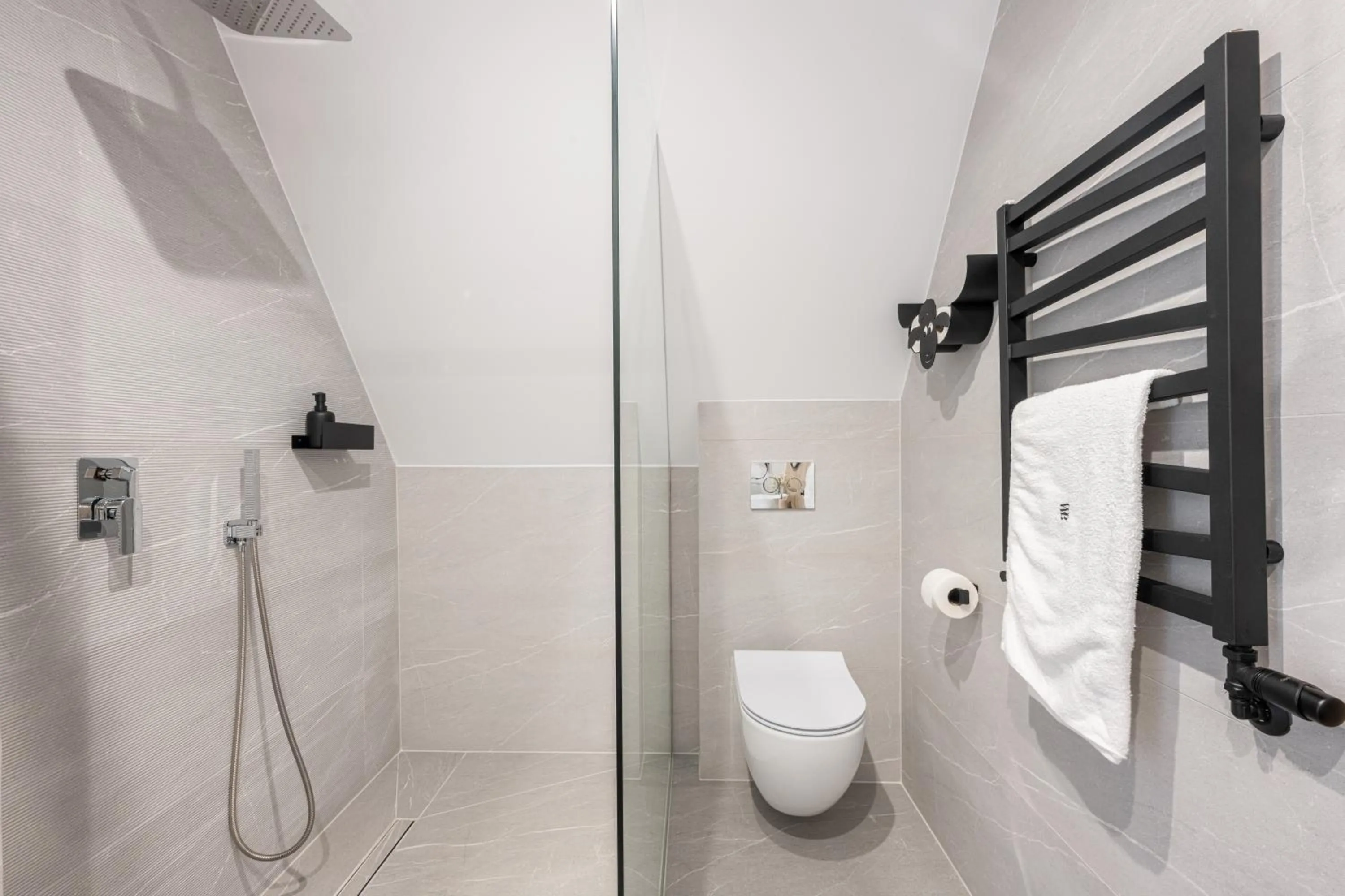 Shower in Willa Bór