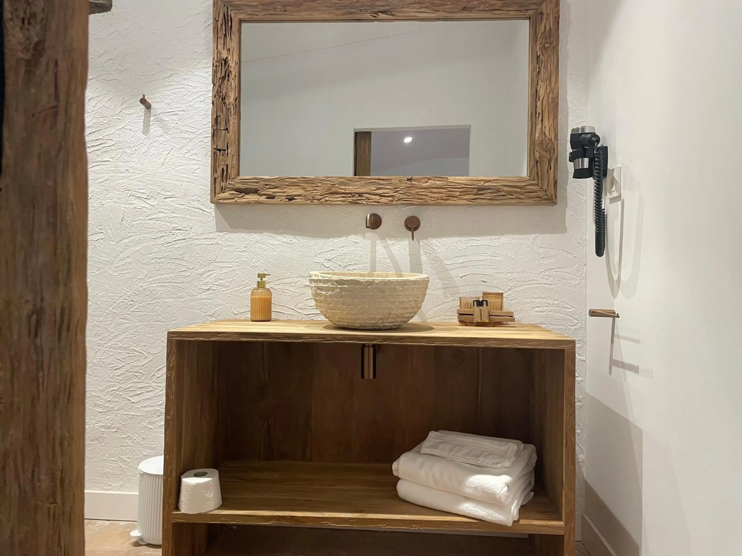 Bathroom in La Mer Hotel