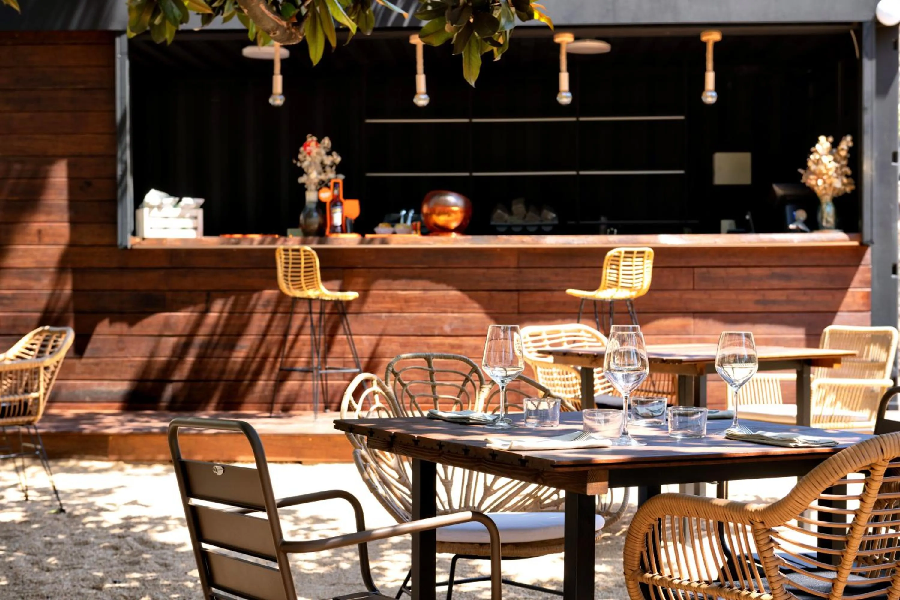 Lounge or bar in La Mer Hotel