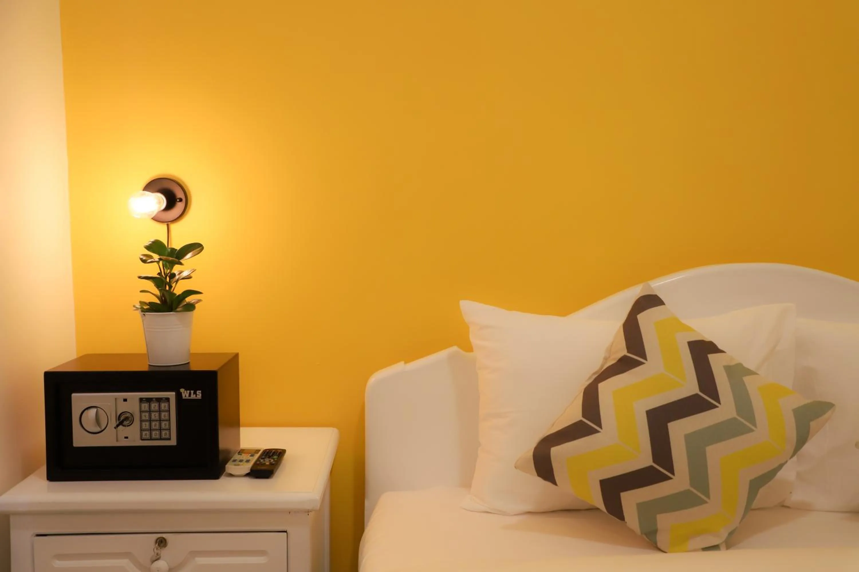 Bedroom, Bed in Glow Inn Siem Reap