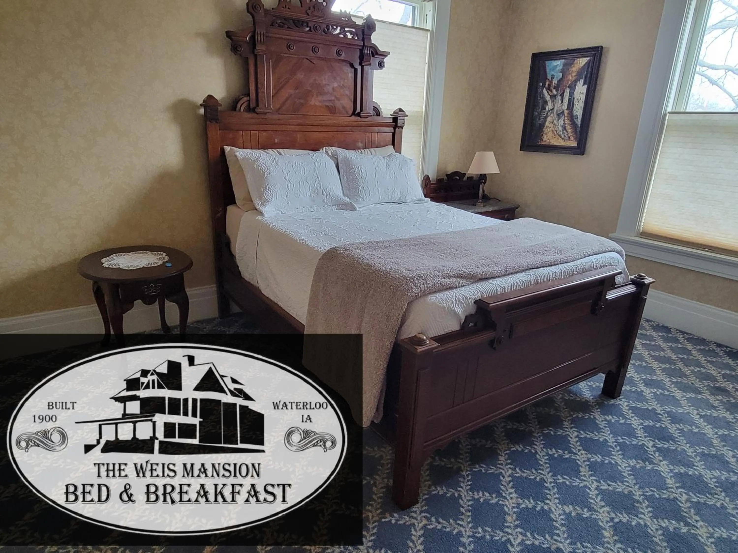 Bed in The Weis Mansion Bed and Breakfast