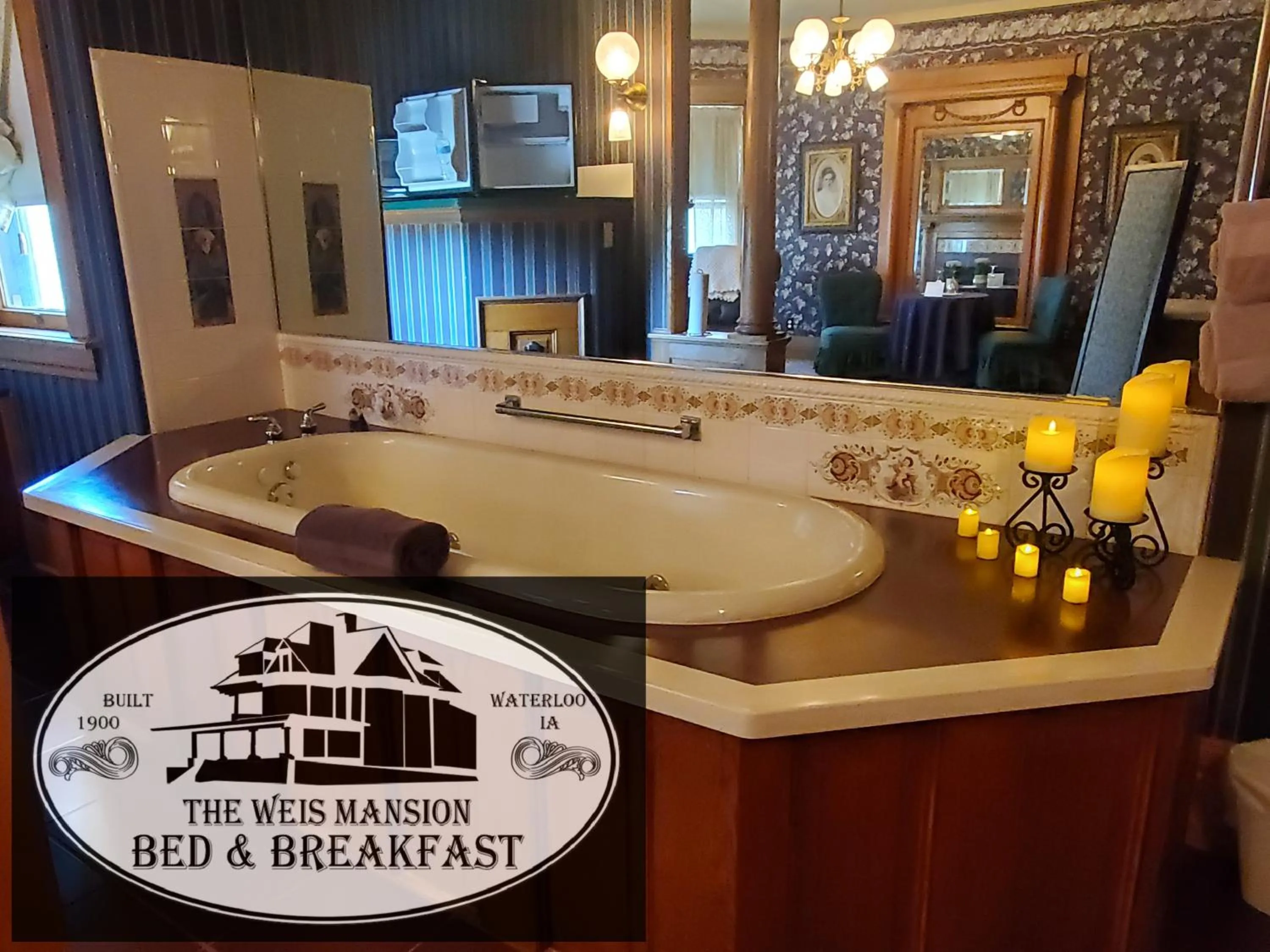 Bath in The Weis Mansion Bed and Breakfast
