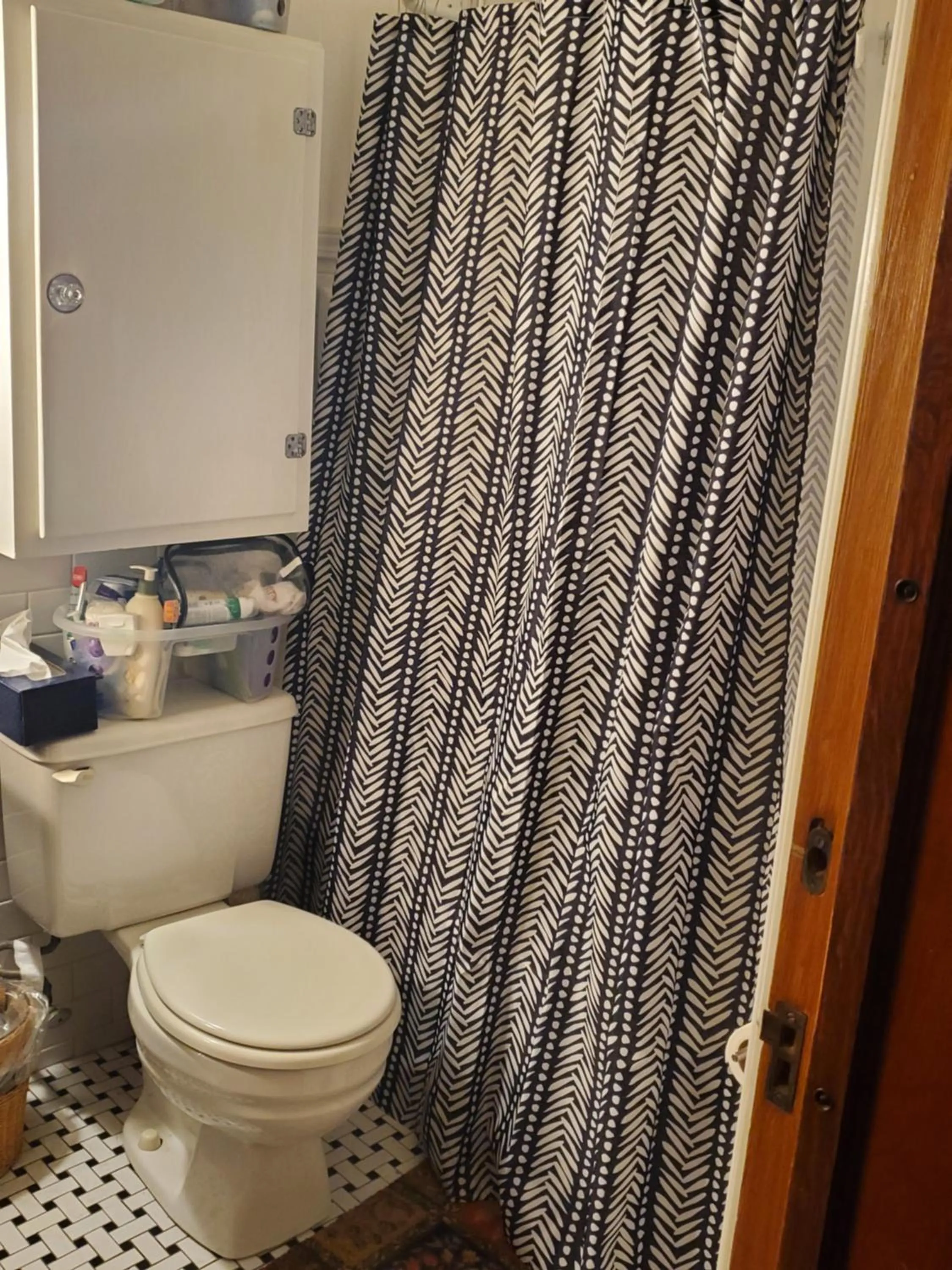 Bathroom in The Weis Mansion Bed and Breakfast