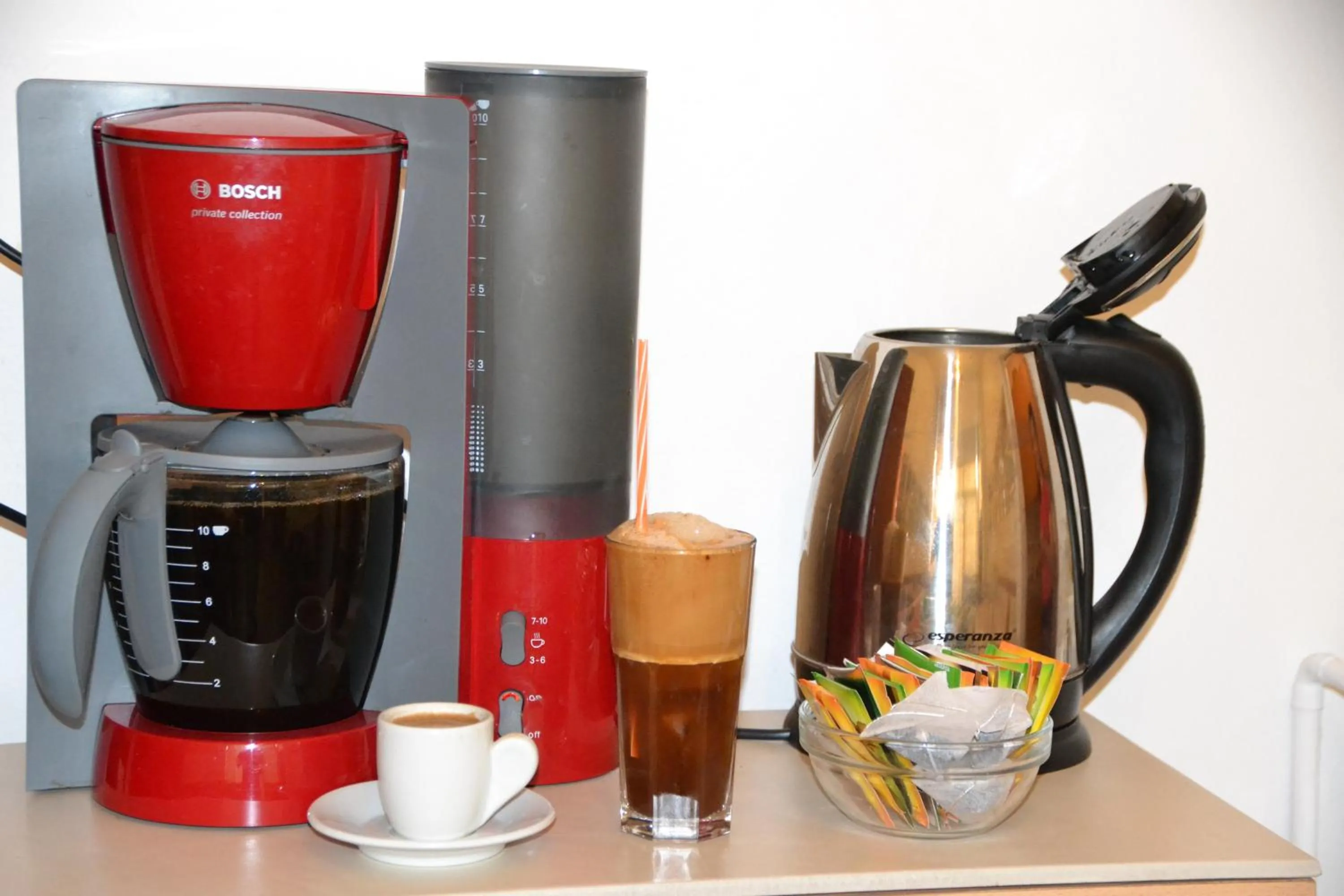 Food and drinks in Anixis Hotel