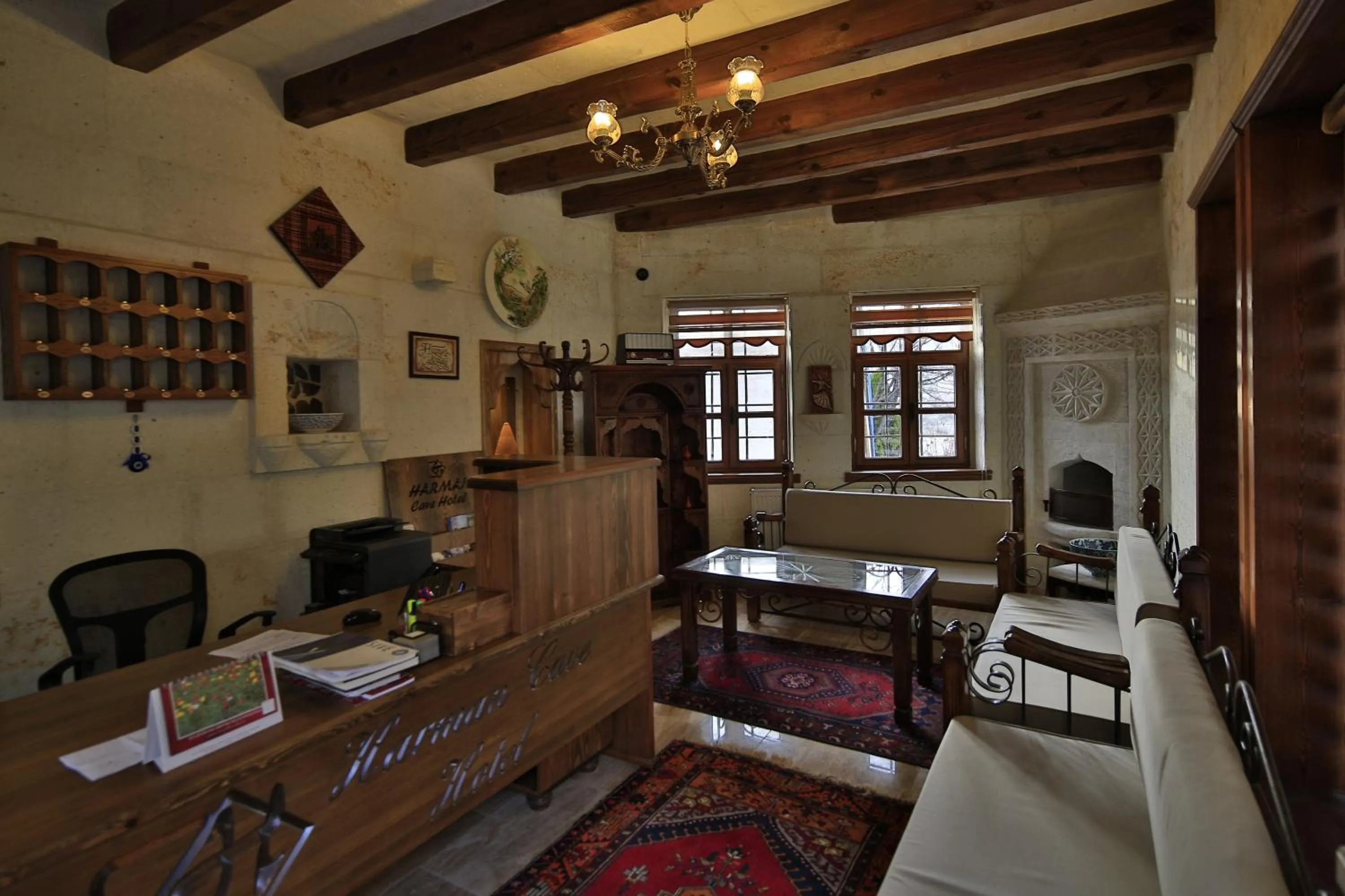 Lobby or reception in Harman Cave Hotel