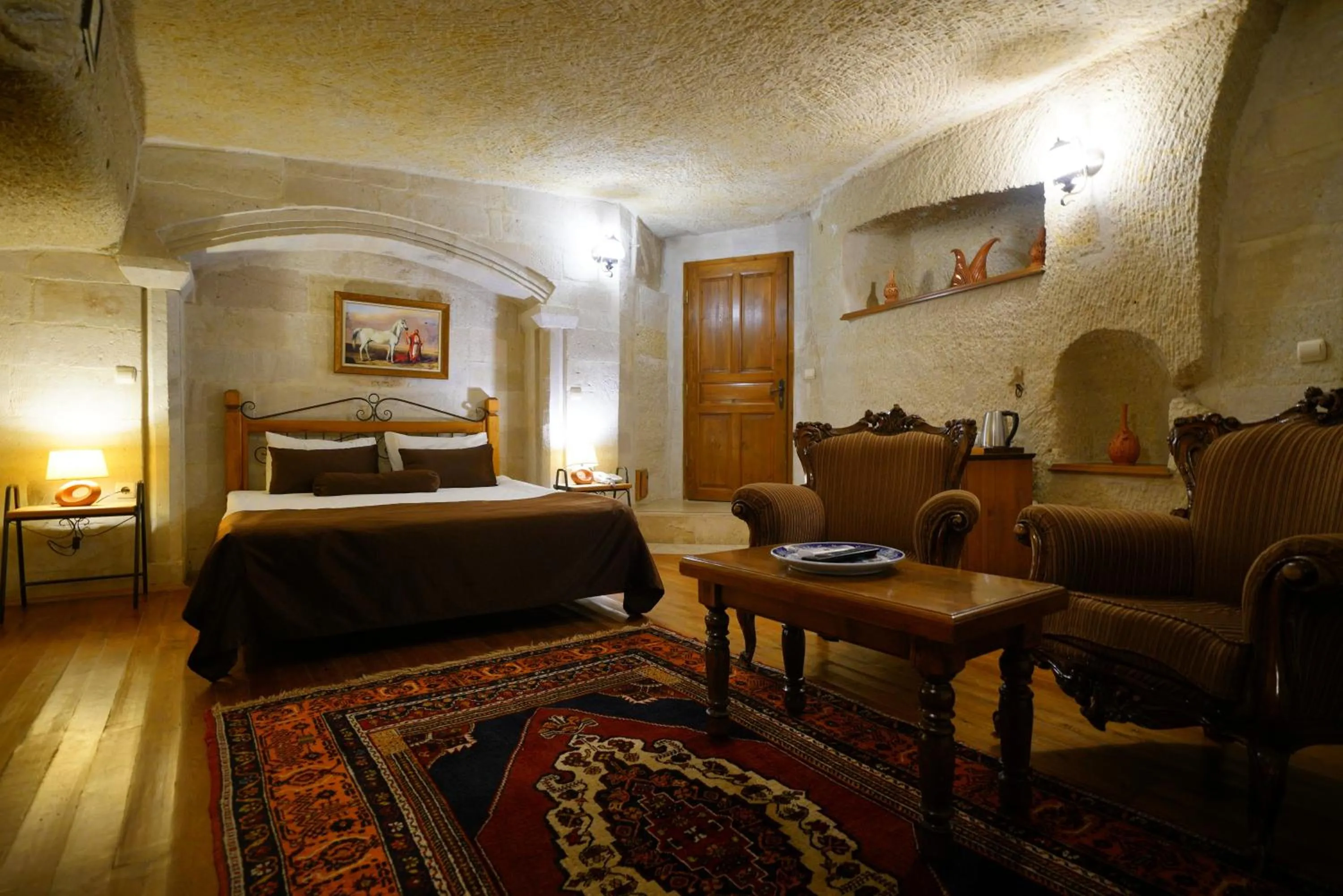 Bed in Harman Cave Hotel