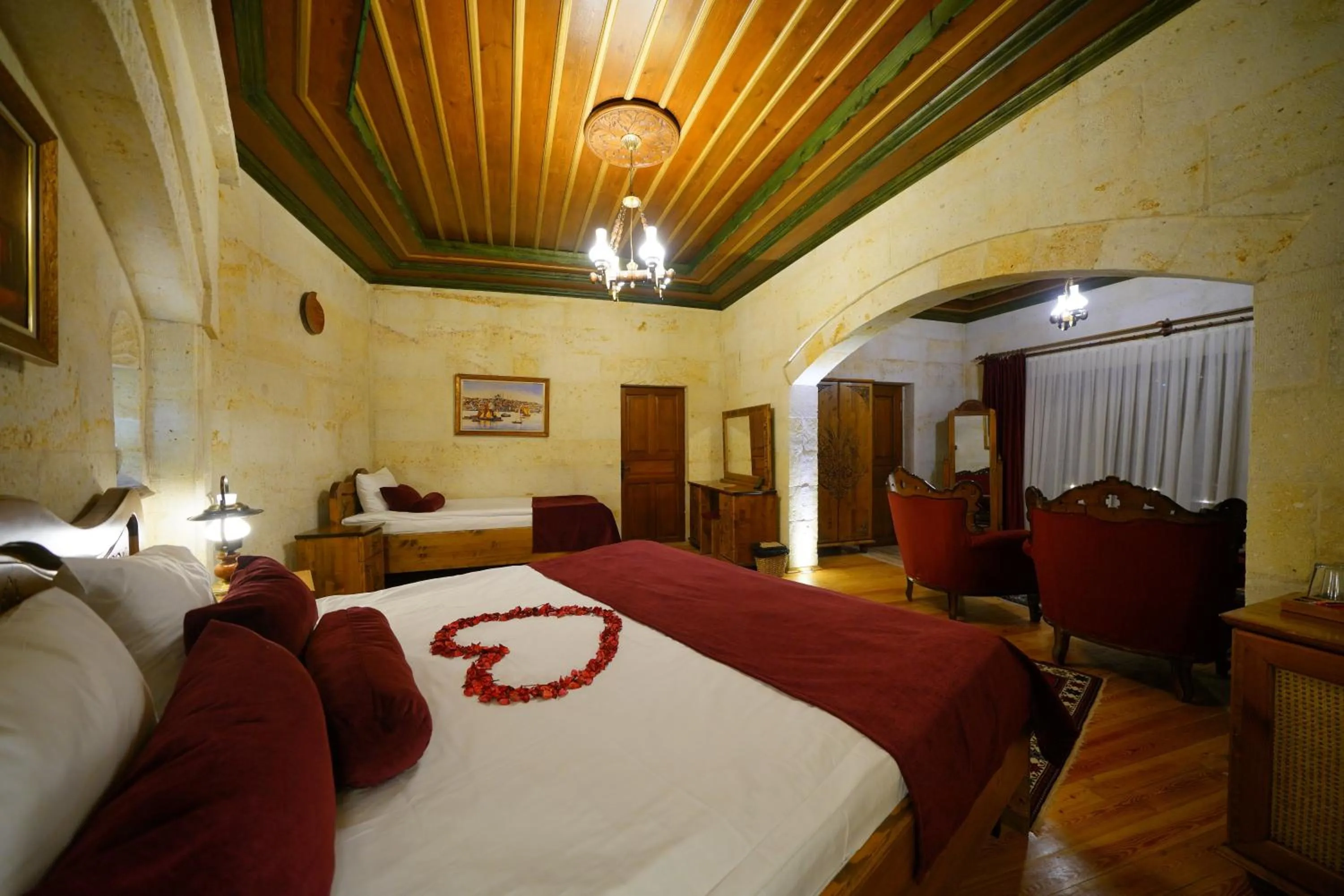 Bed in Harman Cave Hotel