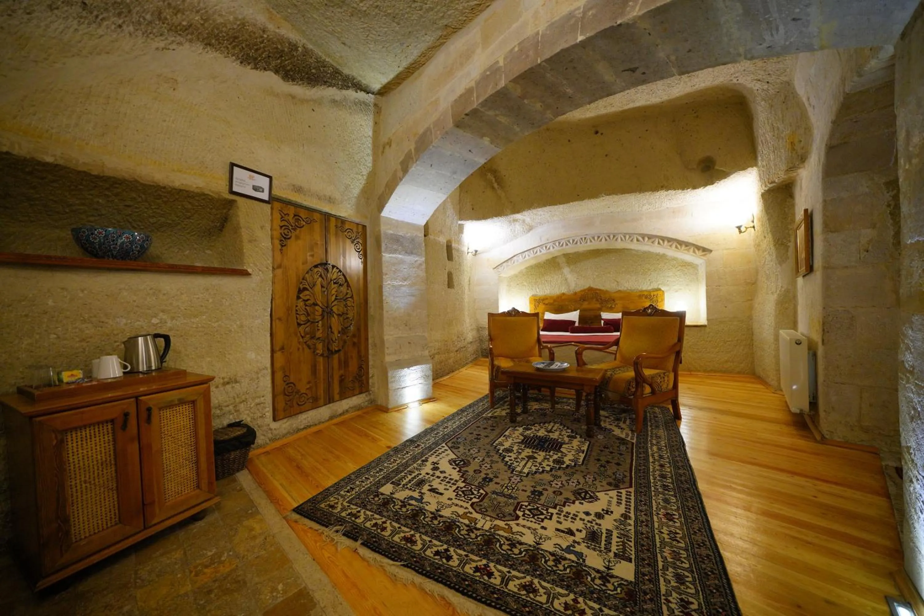 Bed in Harman Cave Hotel